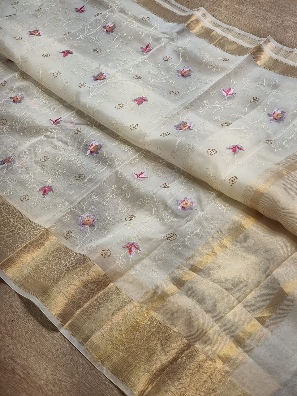 Pure Organza Silk Banarasi Border Minimalist Desing Embroidery with special tassels and blouse