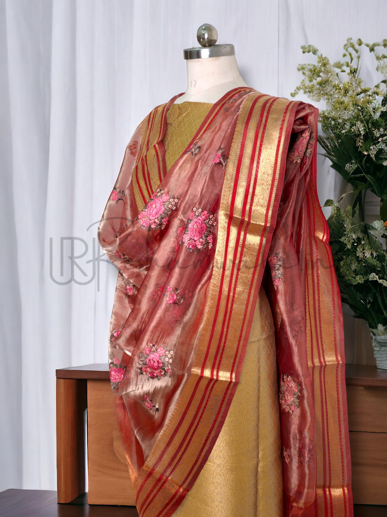 Handwoven pure tissue silk brocade suit and Pure tissue silk floral bunch embroidery dupatta with special tassels and plain bottom - Resham Wala