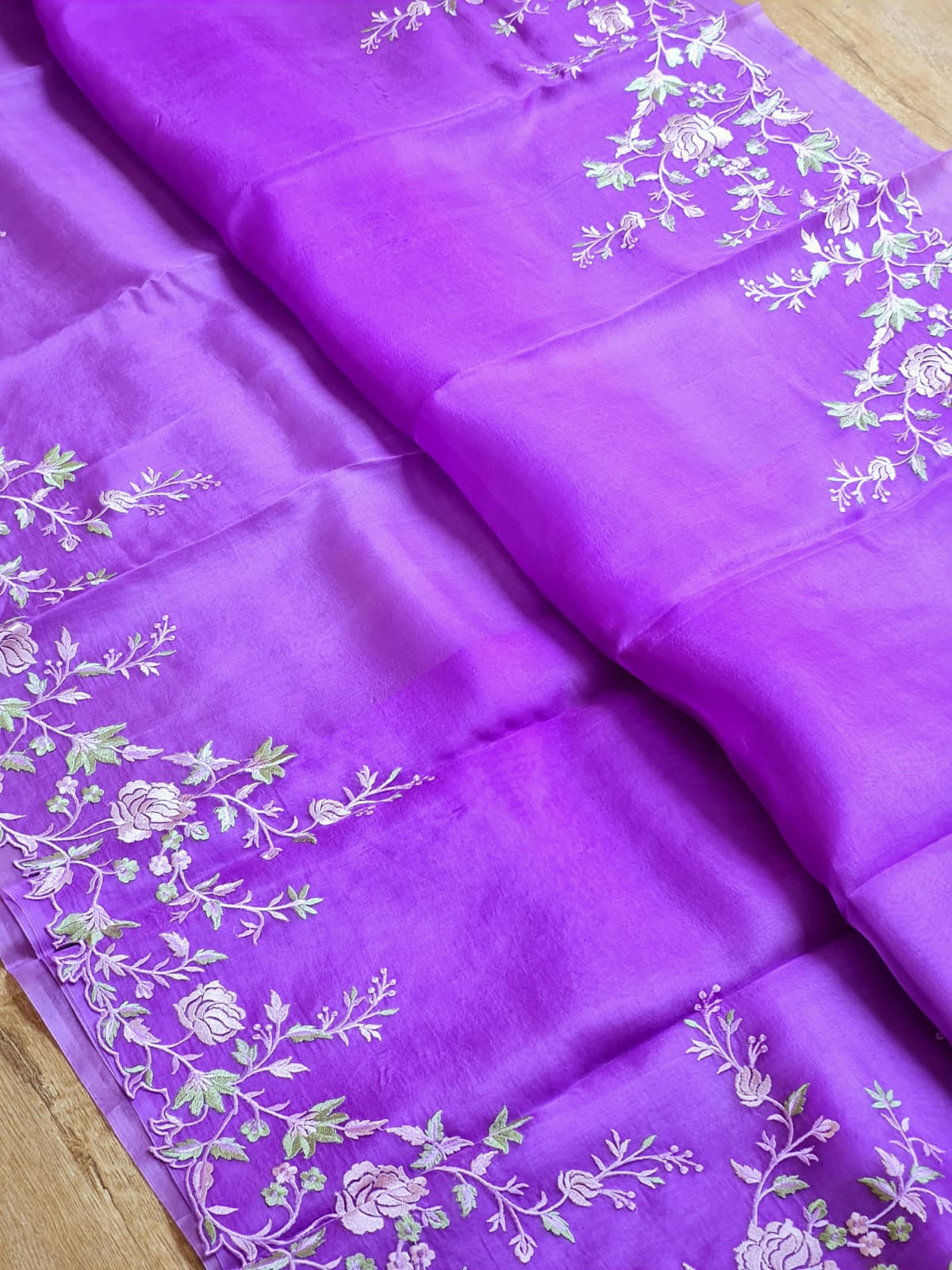 Pure Organza Silk Tilfy Embroidery Cutwork Scallop Border saree with plain blouse - Resham Wala