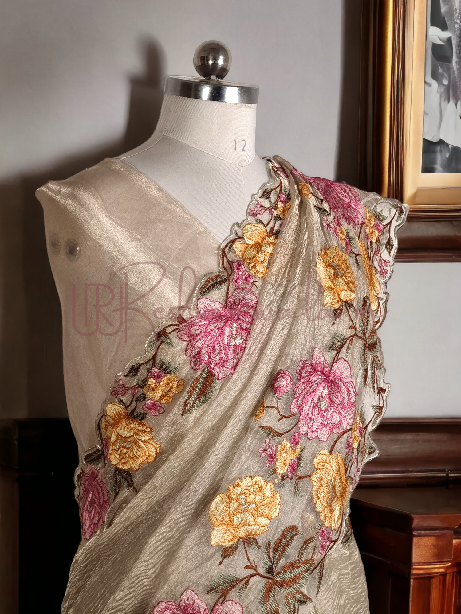 Pure Tissue Crush Floral Embroidery Cutwork Scallop Border Saree with plain blouse - Resham Wala