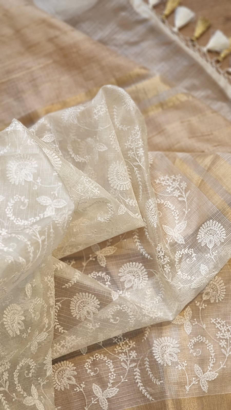 Blue Lahariya Kota Lucknowi Chikankari Saree With a Blouse in Villupuram at  best price by Dhaaga & Co. Chikankari - Justdial