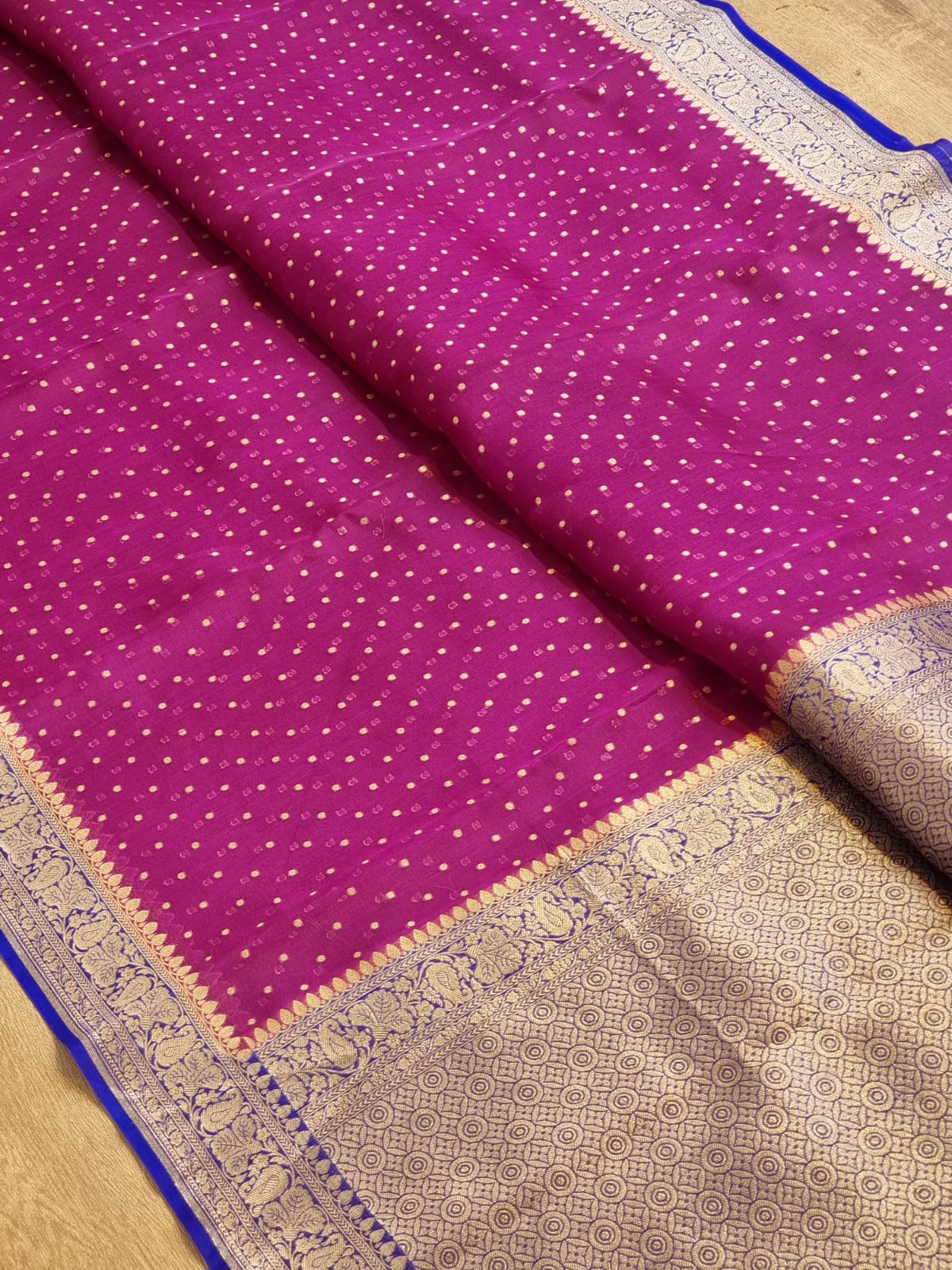 Handwoven Banarasi Pure Kora Silk Saree with contrast border Pallu and blouse with special tassels