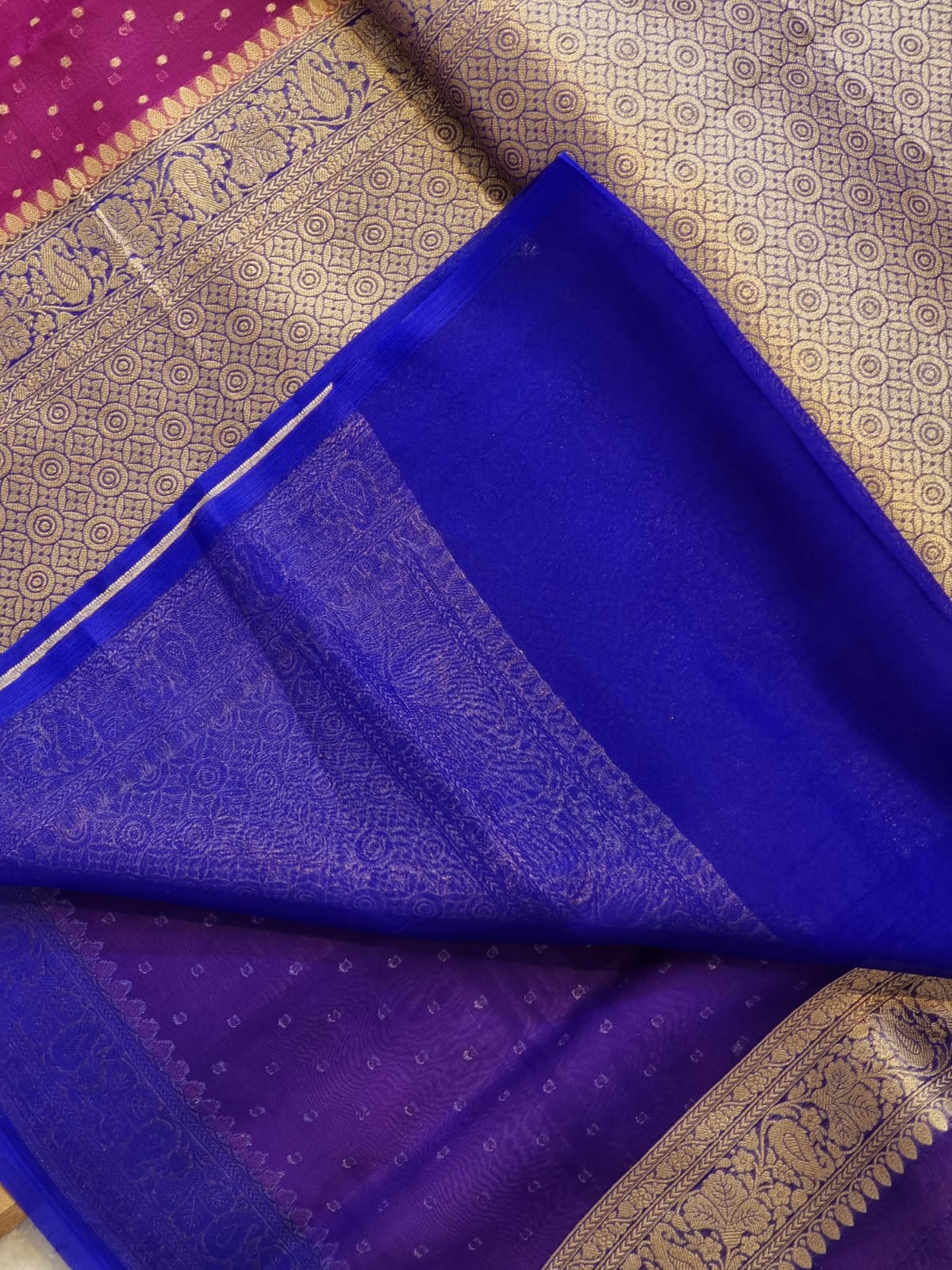 Handwoven Banarasi Pure Kora Silk Saree with contrast border Pallu and blouse with special tassels