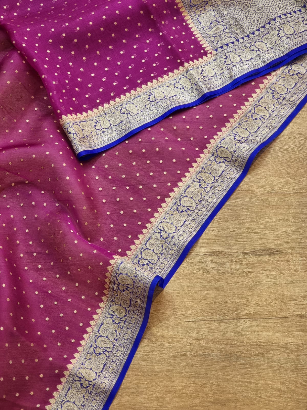 Handwoven Banarasi Pure Kora Silk Saree with contrast border Pallu and blouse with special tassels