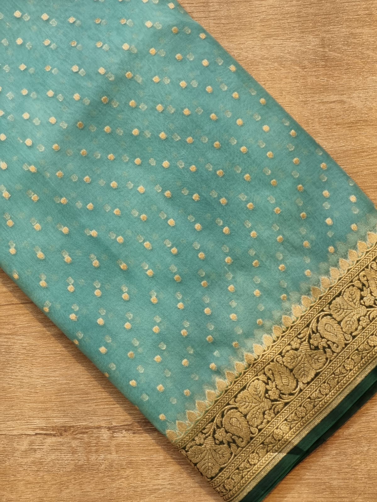 Handwoven Banarasi Pure Kora Silk Saree with contrast border Pallu and blouse with special tassels