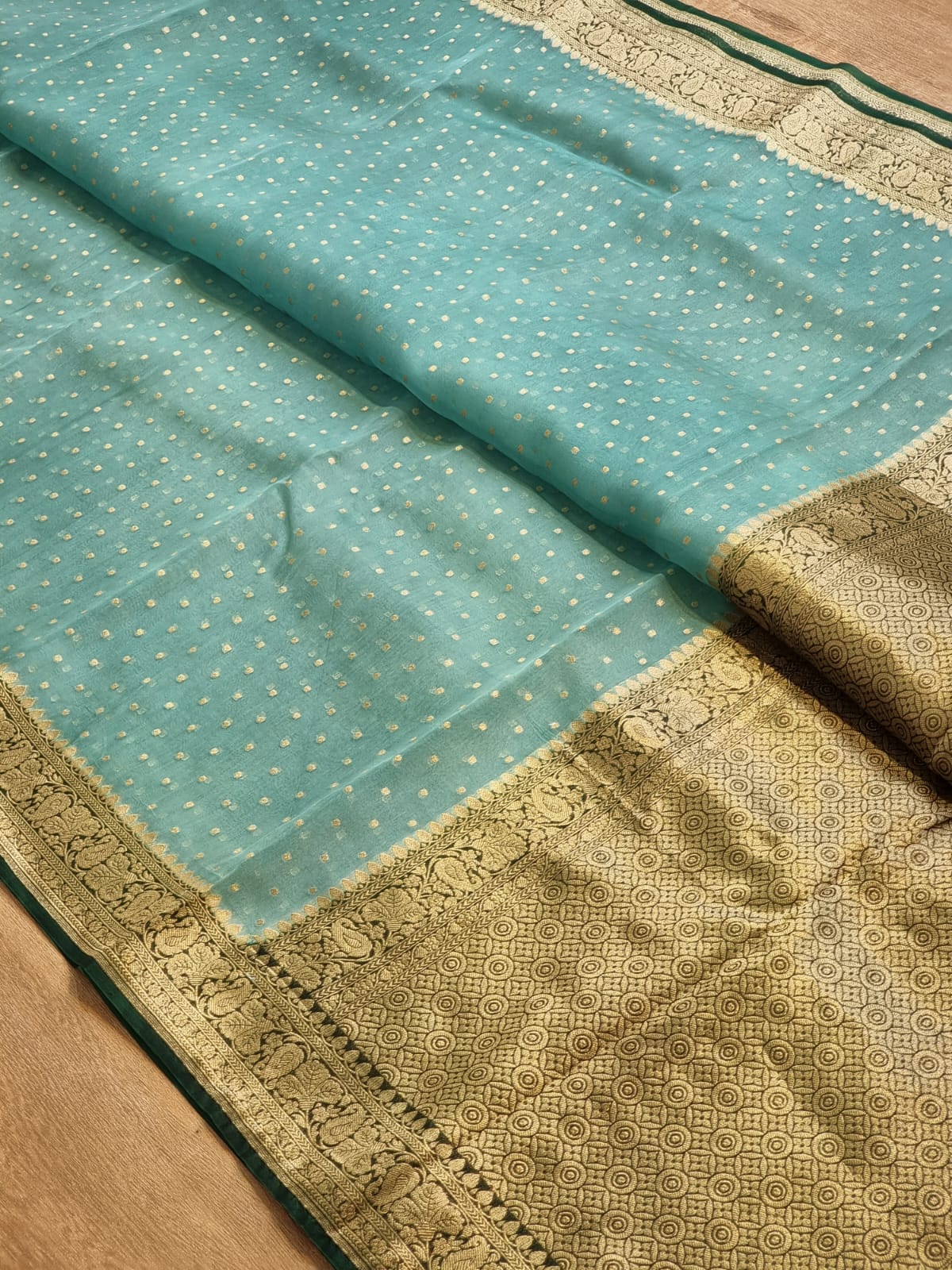 Handwoven Banarasi Pure Kora Silk Saree with contrast border Pallu and blouse with special tassels