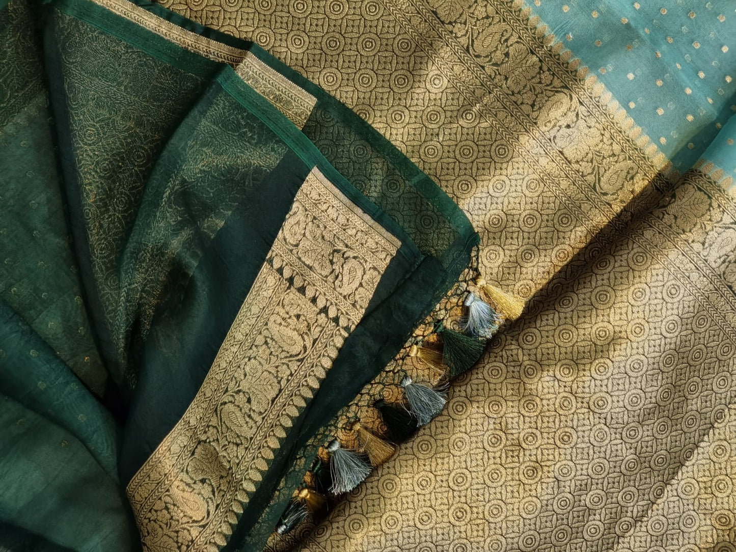 Handwoven Banarasi Pure Kora Silk Saree with contrast border Pallu and blouse with special tassels