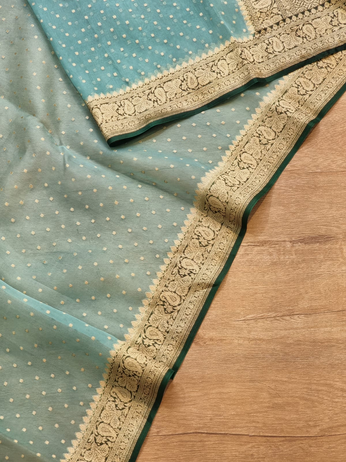 Handwoven Banarasi Pure Kora Silk Saree with contrast border Pallu and blouse with special tassels
