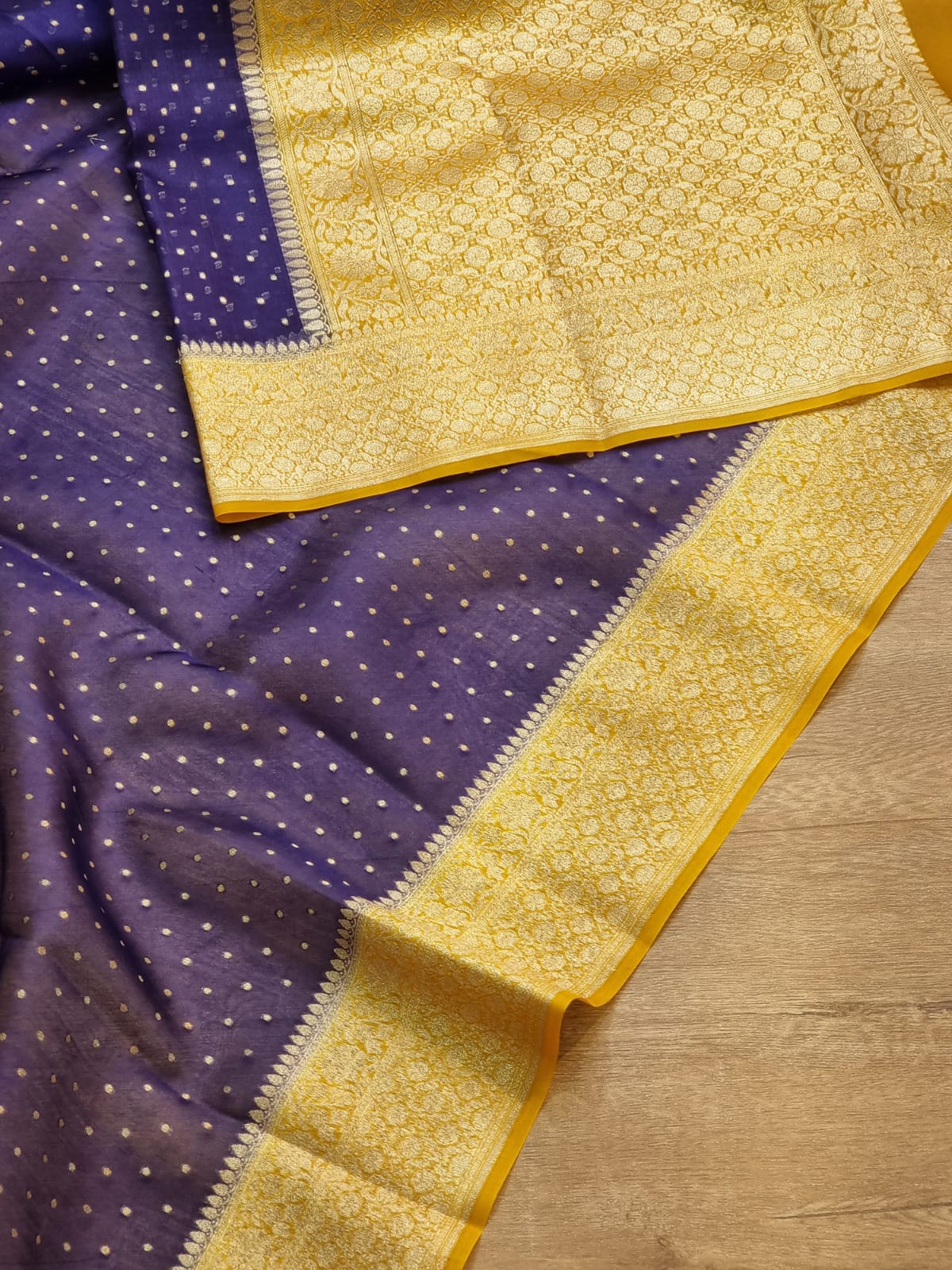 Handwoven Banarasi Pure Kora Silk Saree with contrast border Pallu and blouse with special tassels