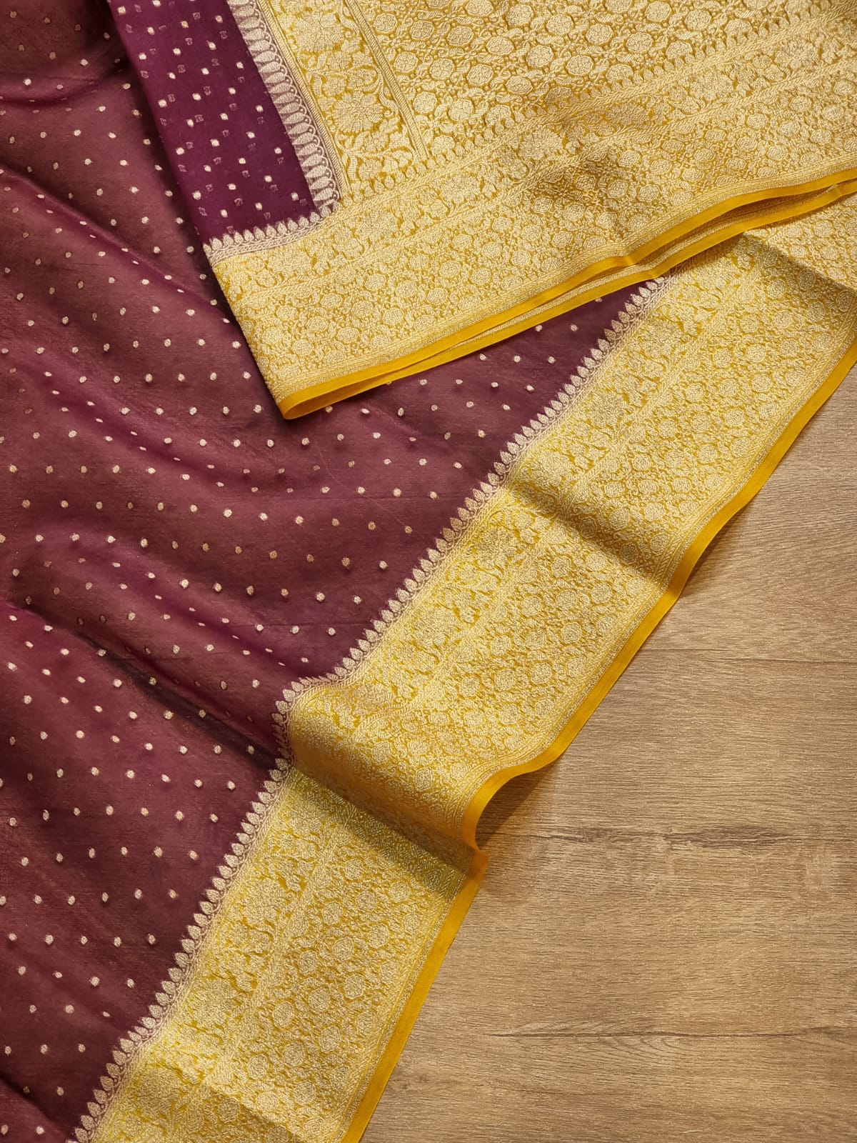 Handwoven Banarasi Pure Kora Silk Saree with contrast border Pallu and blouse with special tassels
