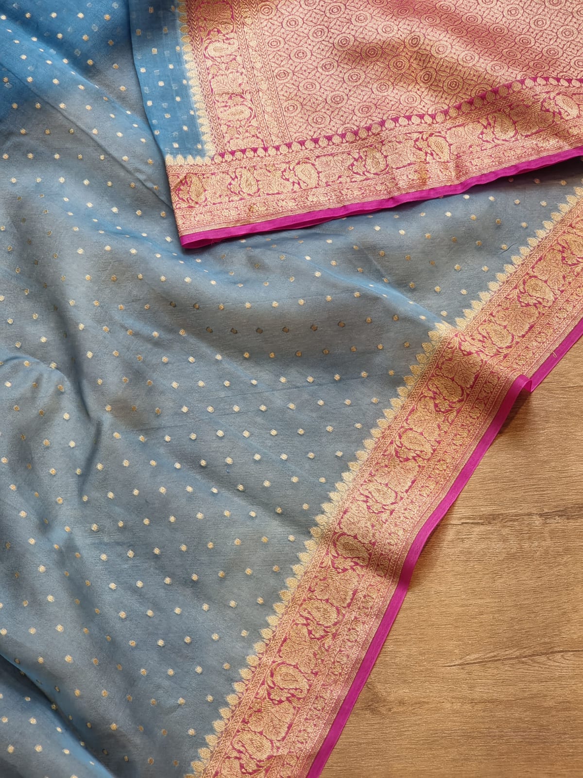 Handwoven Banarasi Pure Kora Silk Saree with contrast border Pallu and blouse with special tassels