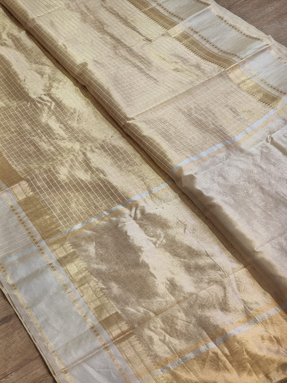 Handwoven Pure Double Tissue Silk Saree with Katan check and Satan border with special tassels and blouse - Resham Wala