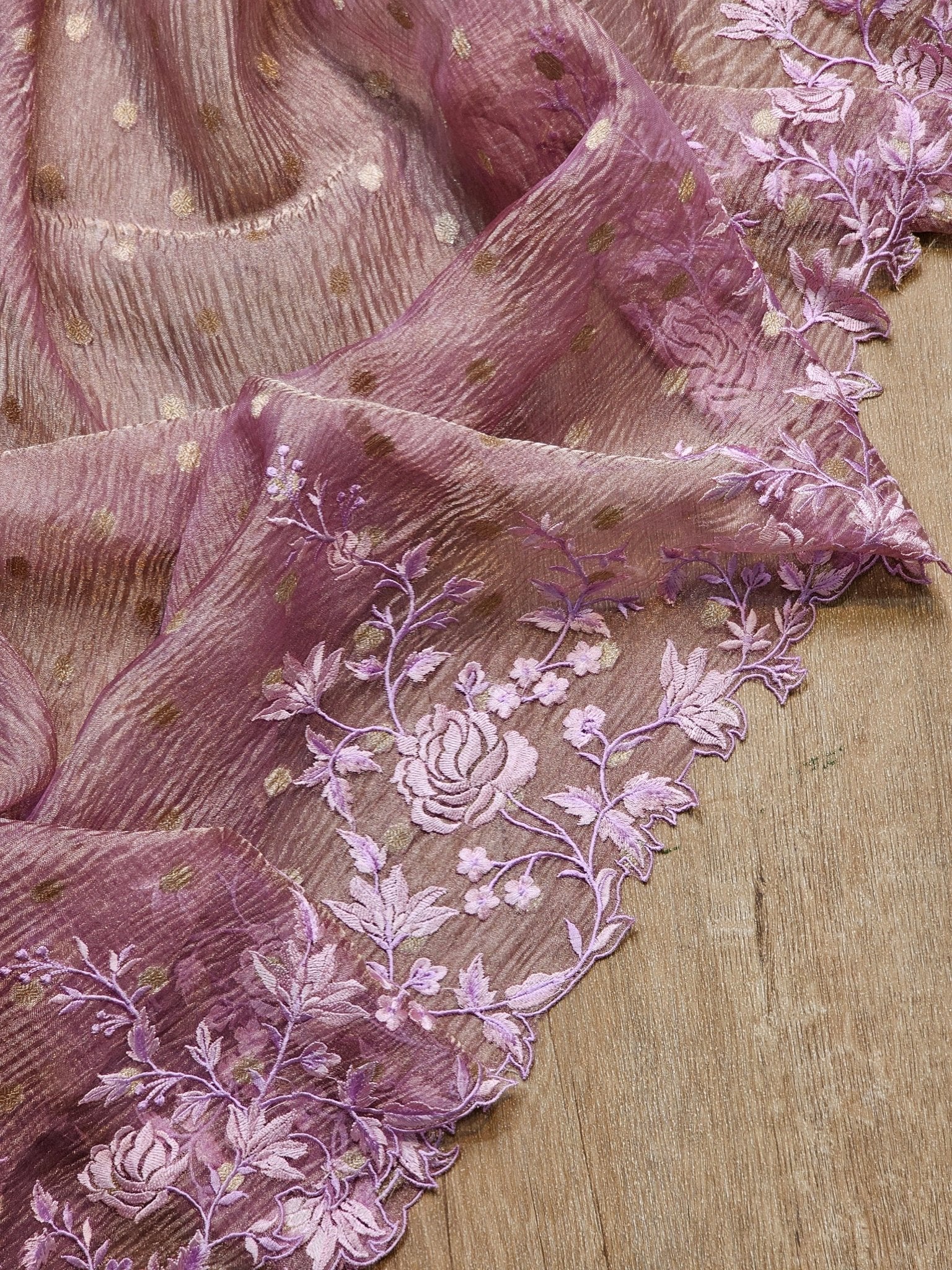 Pure Banarasi crush Tissue with zari buti and Tilfy embroidery cutwork scallop border paired with banarasi brocade blouse - Resham Wala