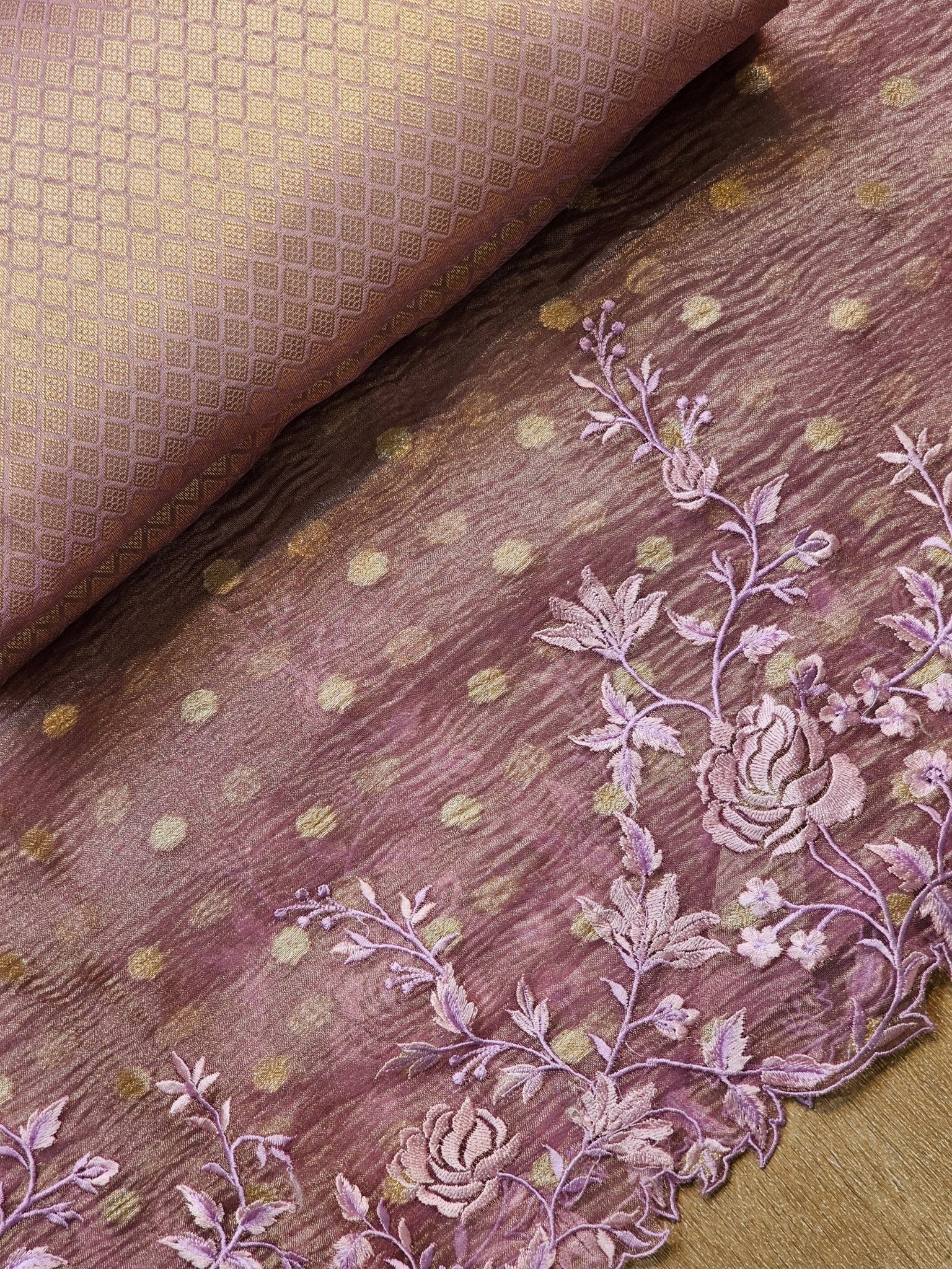 Pure Banarasi crush Tissue with zari buti and Tilfy embroidery cutwork scallop border paired with banarasi brocade blouse - Resham Wala