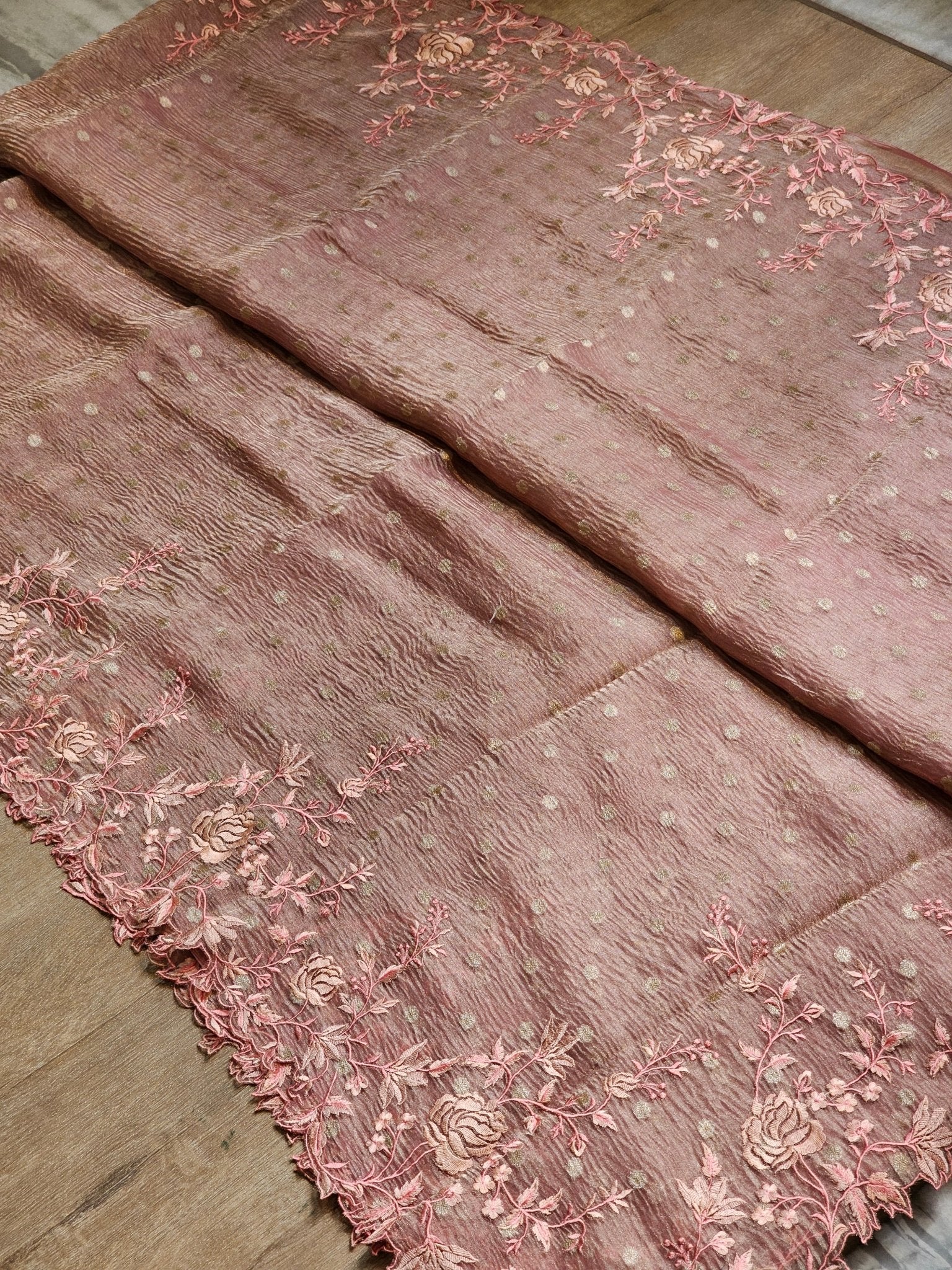 Pure Banarasi crush Tissue with zari buti and Tilfy embroidery cutwork scallop border paired with banarasi brocade blouse - Resham Wala