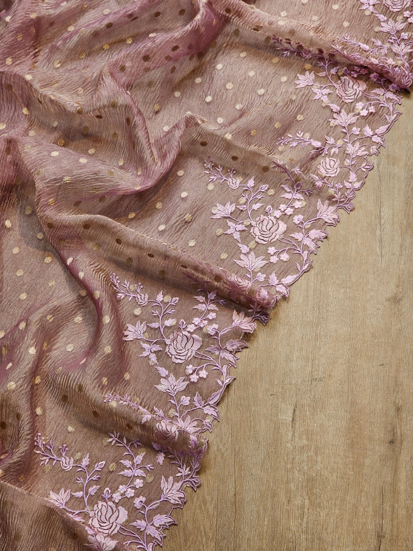 Pure Banarasi crush Tissue with zari buti and Tilfy embroidery cutwork scallop border paired with banarasi brocade blouse - Resham Wala