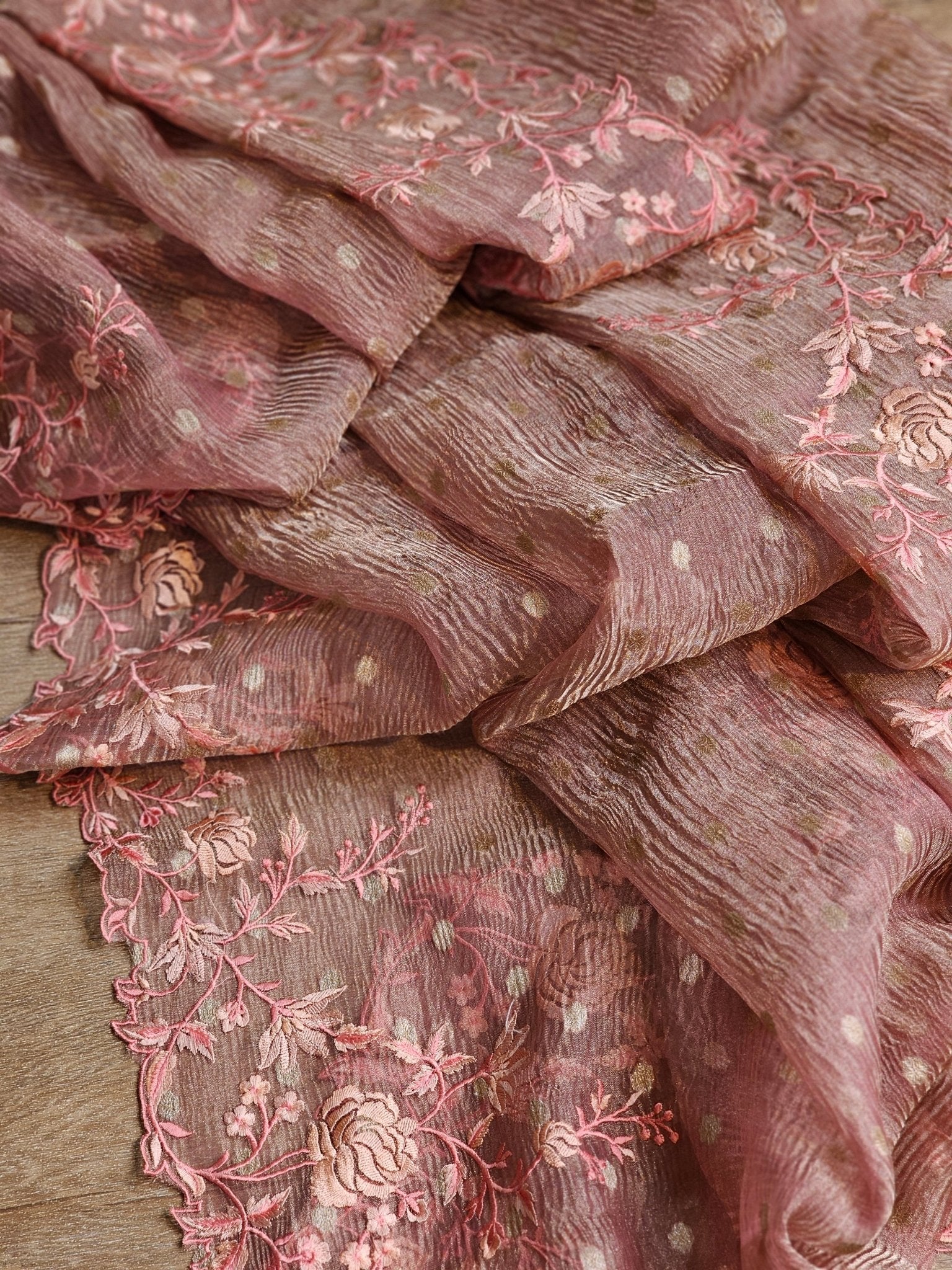 Pure Banarasi crush Tissue with zari buti and Tilfy embroidery cutwork scallop border paired with banarasi brocade blouse - Resham Wala