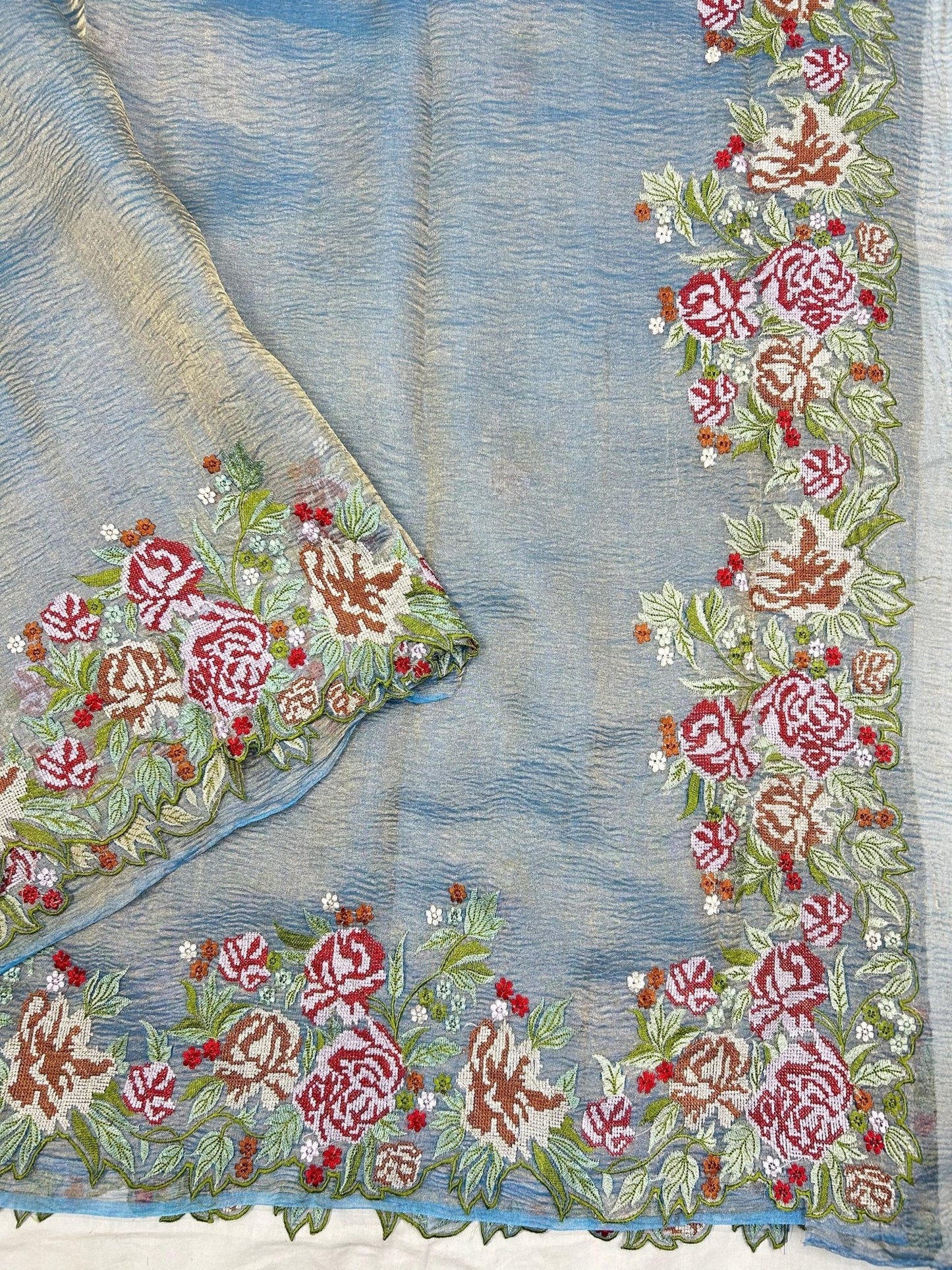 Pure Organza Crushed Tissue Cutwork Saree - pallu detail view