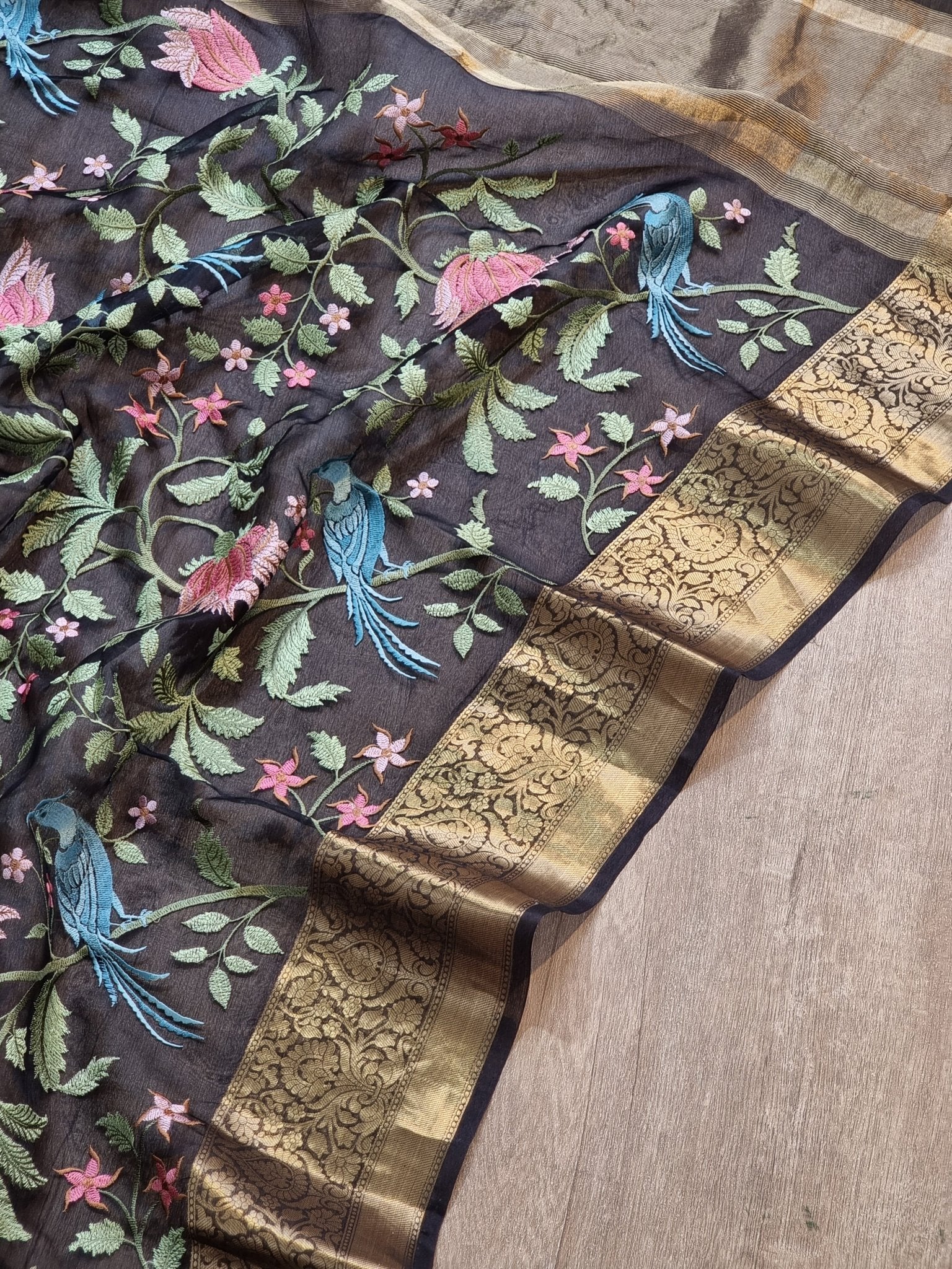 Pure Organza silk Banarasi Border Floral Embroidery Saree with running border blouse - Resham Wala