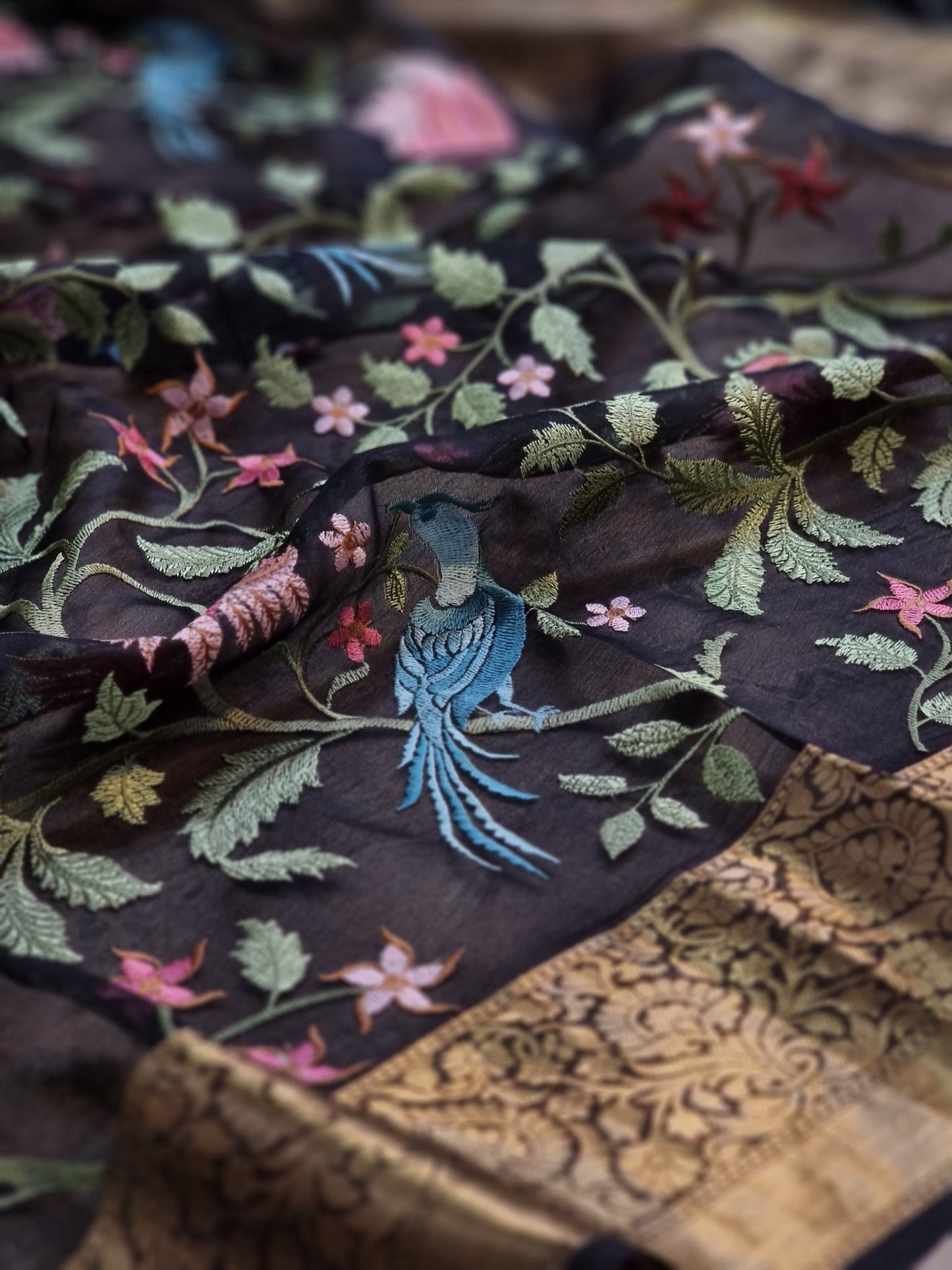 Pure Organza silk Banarasi Border Floral Embroidery Saree with running border blouse - Resham Wala