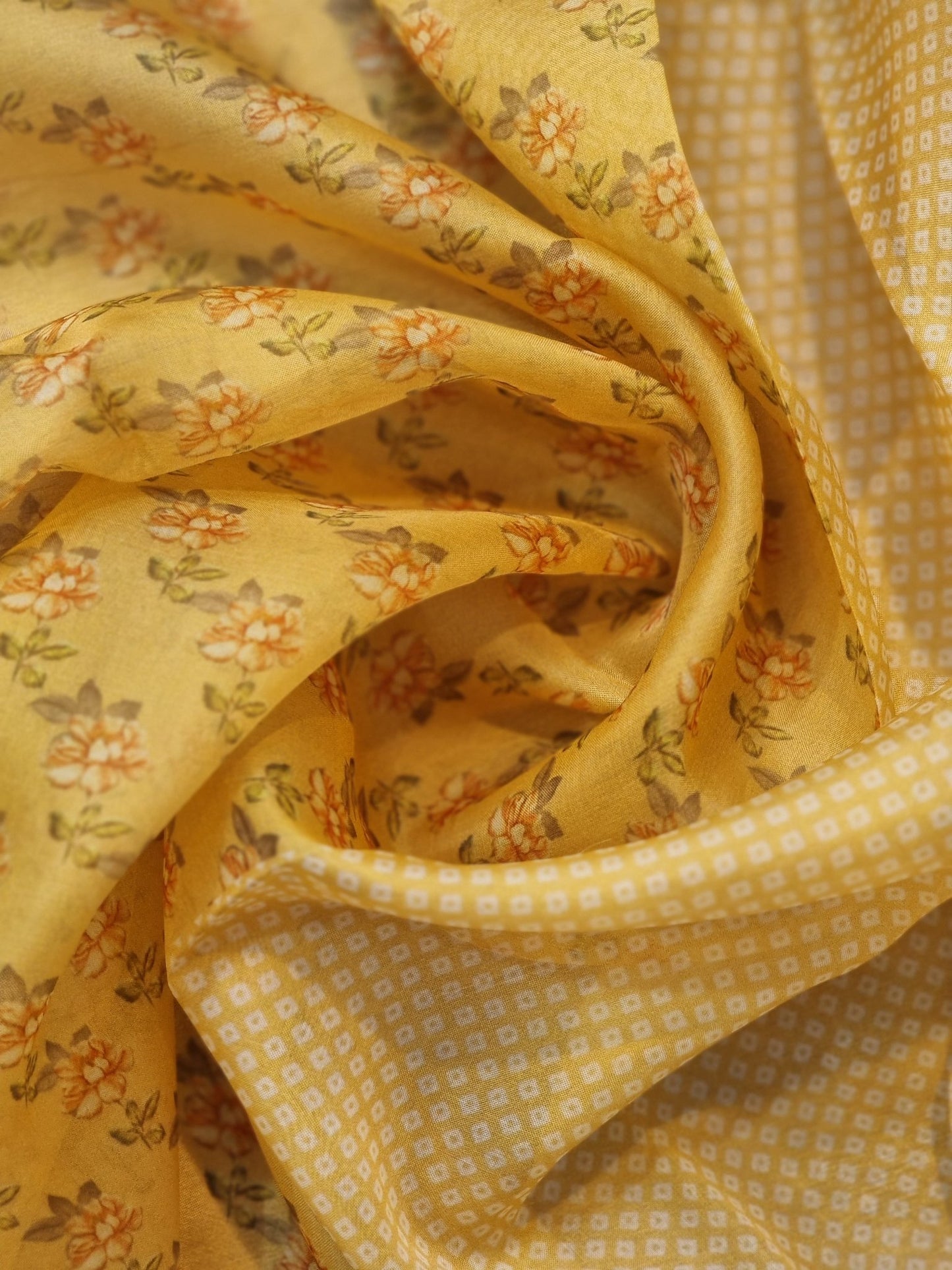 Pure Organza Silk Bandhej Printed Saree with Multi floret Embroidery Scallop Border and Floral printed Blouse - Resham Wala