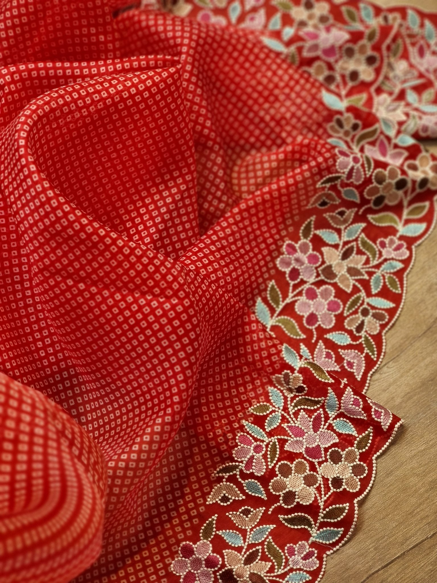 Pure Organza Silk Bandhej Printed Saree with Multi floret Embroidery Scallop Border and Floral printed Blouse - Resham Wala