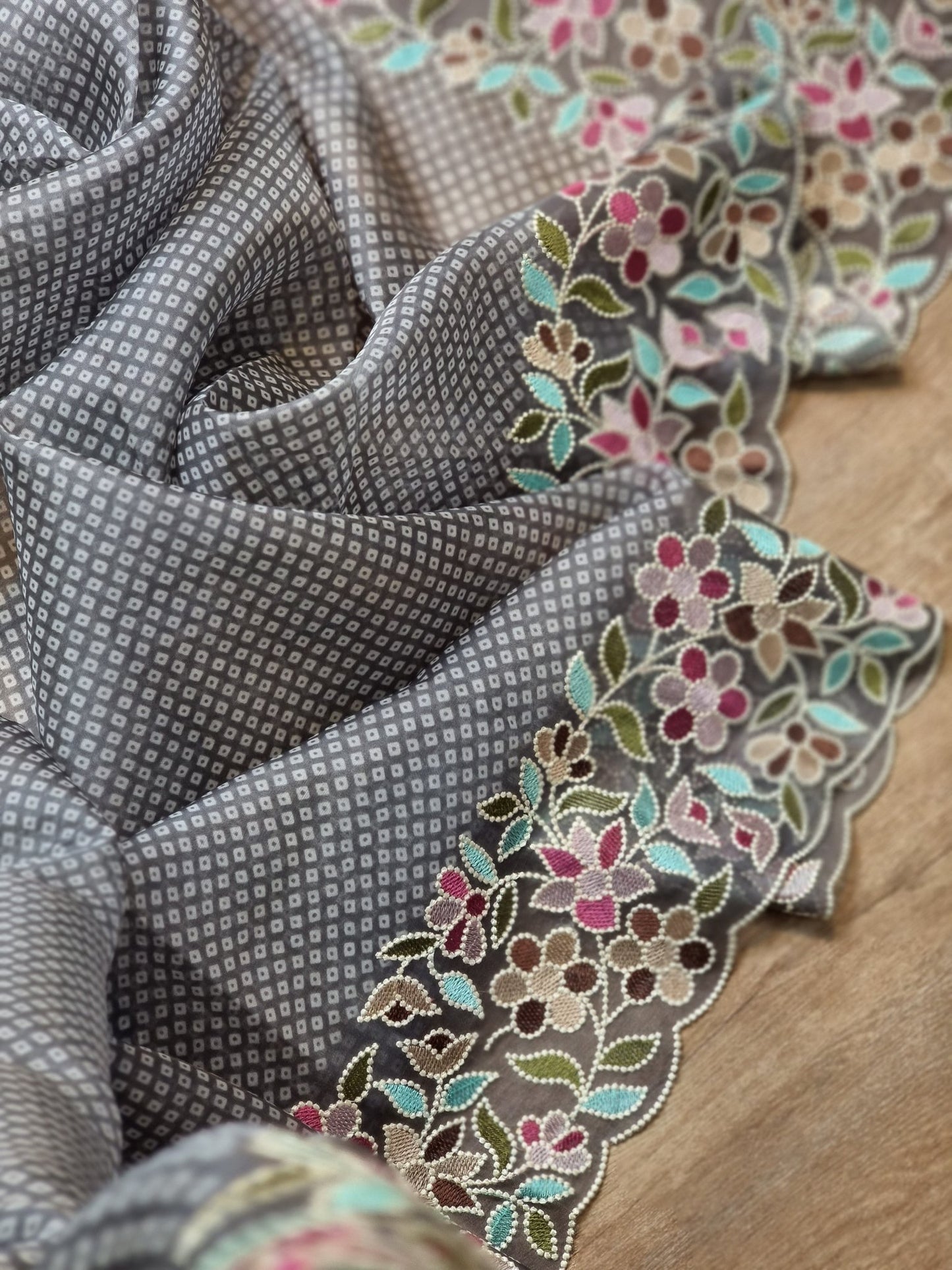 Pure Organza Silk Bandhej Printed Saree with Multi floret Embroidery Scallop Border and Floral printed Blouse - Resham Wala