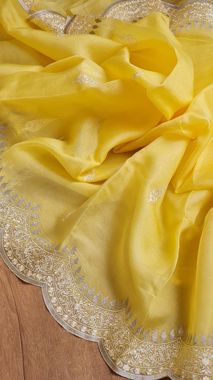 Pure Organza Silk Cutwork Buti Scallop Saree - Mouse Grey shade