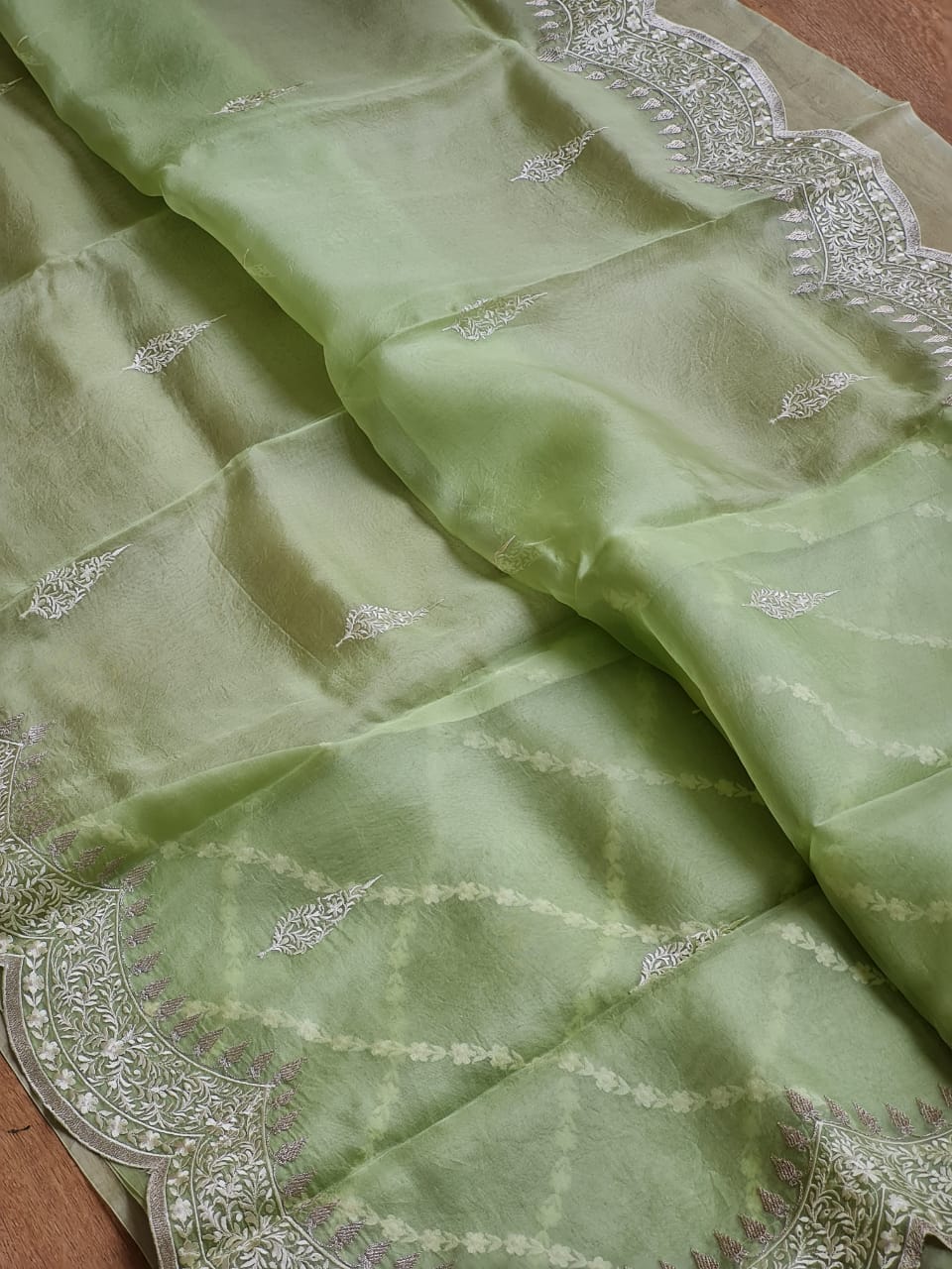 Pure Organza Silk Cutwork Buti Scallop Saree - White shade