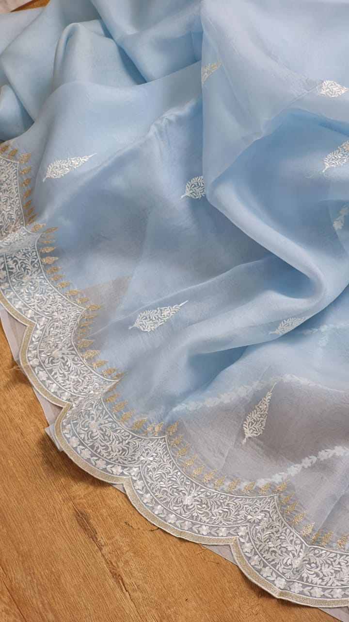 Pure Organza Silk Cutwork Buti Scallop Saree - pallu detail view