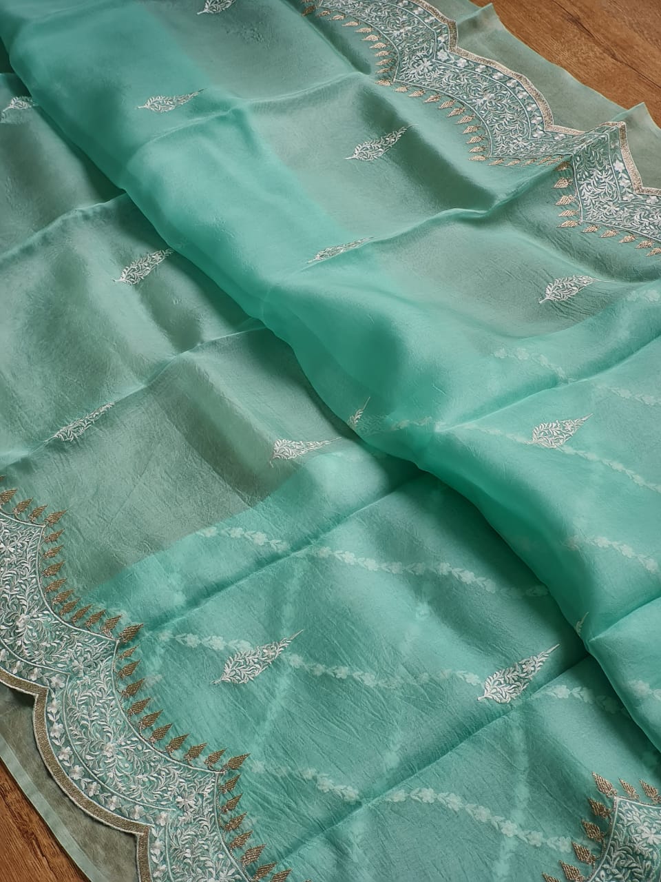 Pure Organza Silk Cutwork Buti Scallop Saree - Seagreen shade
