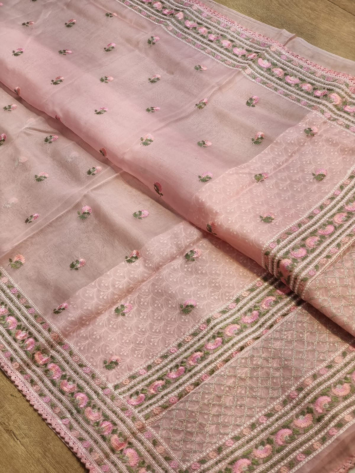 Pure Organza Silk Embroidered Border Buti Saree - Pastel Yellow shade