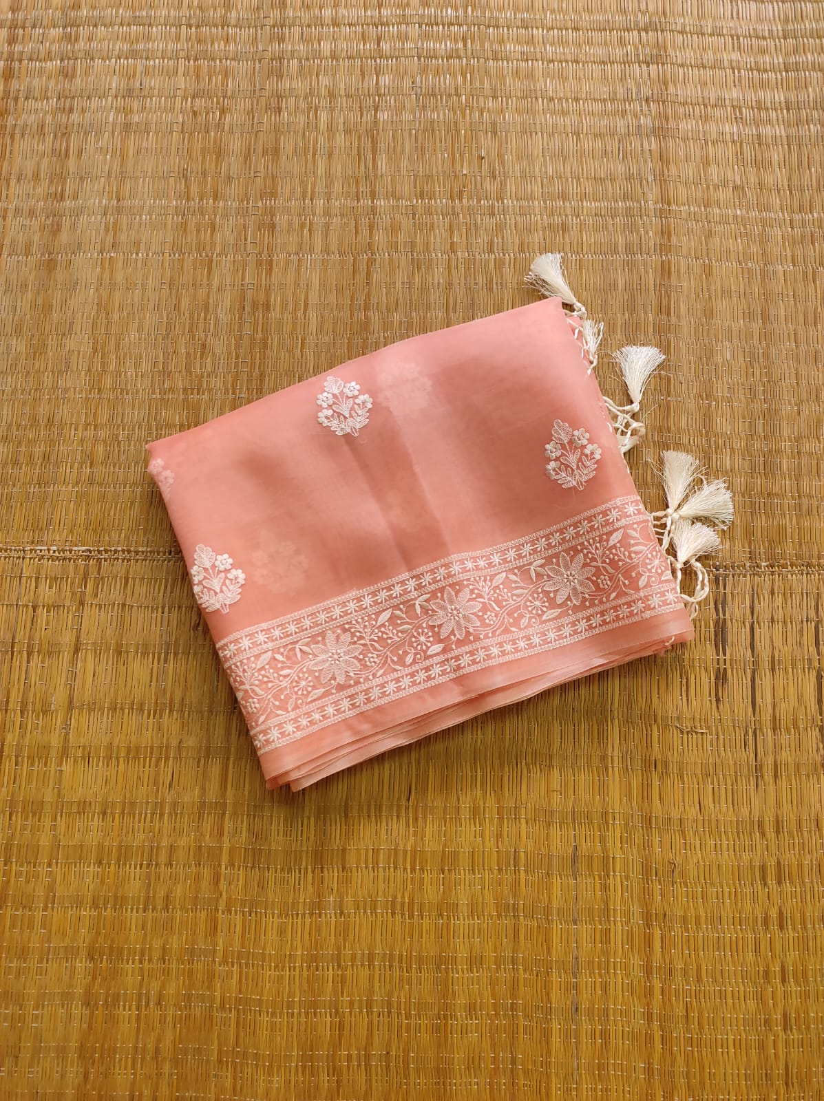 Pure Organza Silk Buta Border Saree - buta embroidery detail