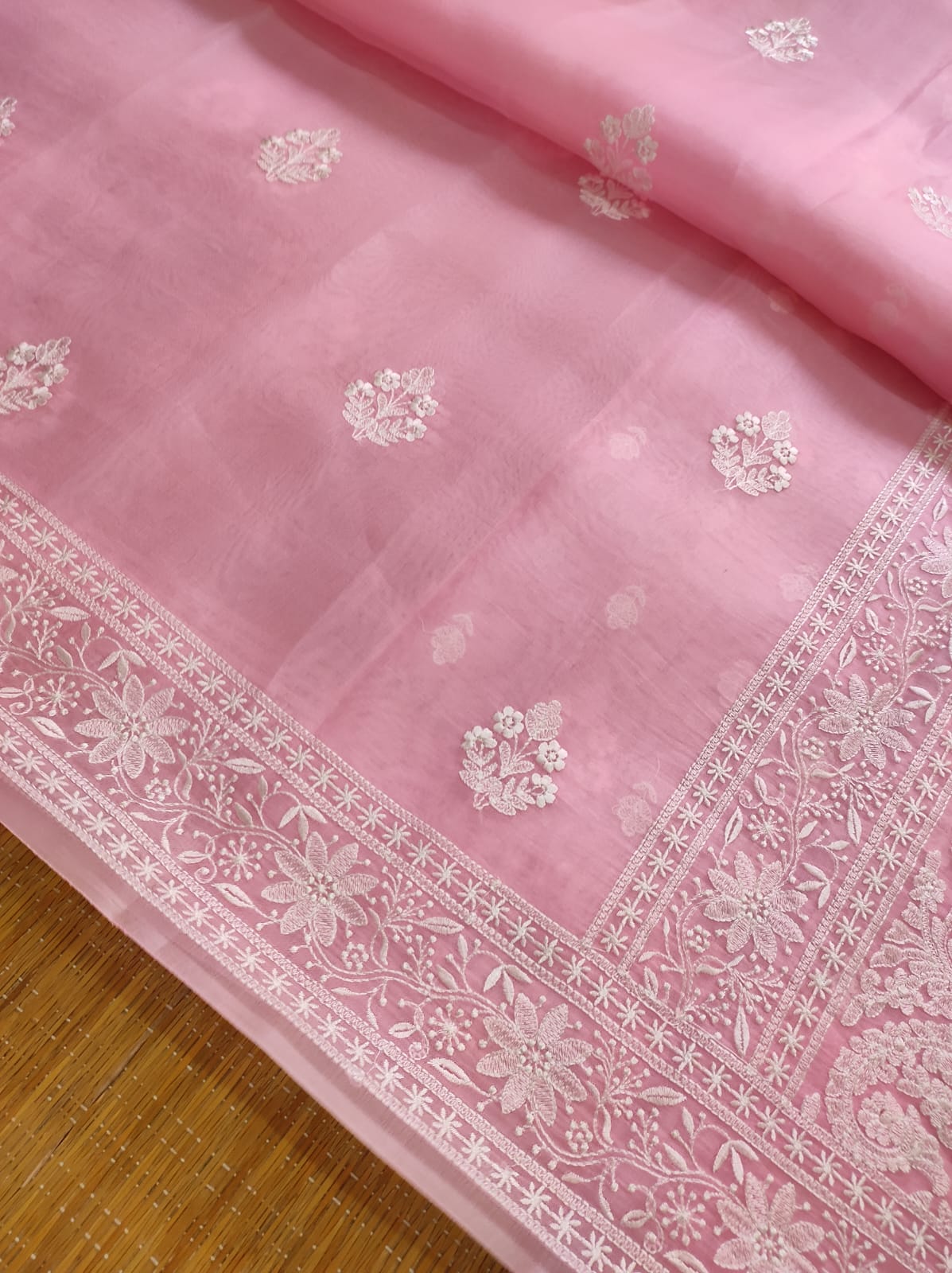 Pure Organza Silk Buta Border Saree - close-up border texture