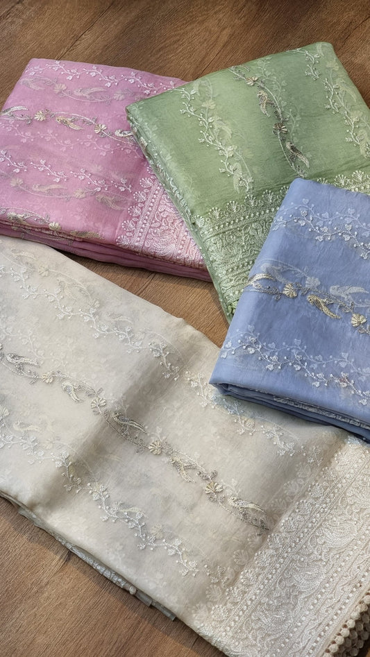 Pure Organza Silk Figure Latar Embroidery Saree - crochet lace border close-up