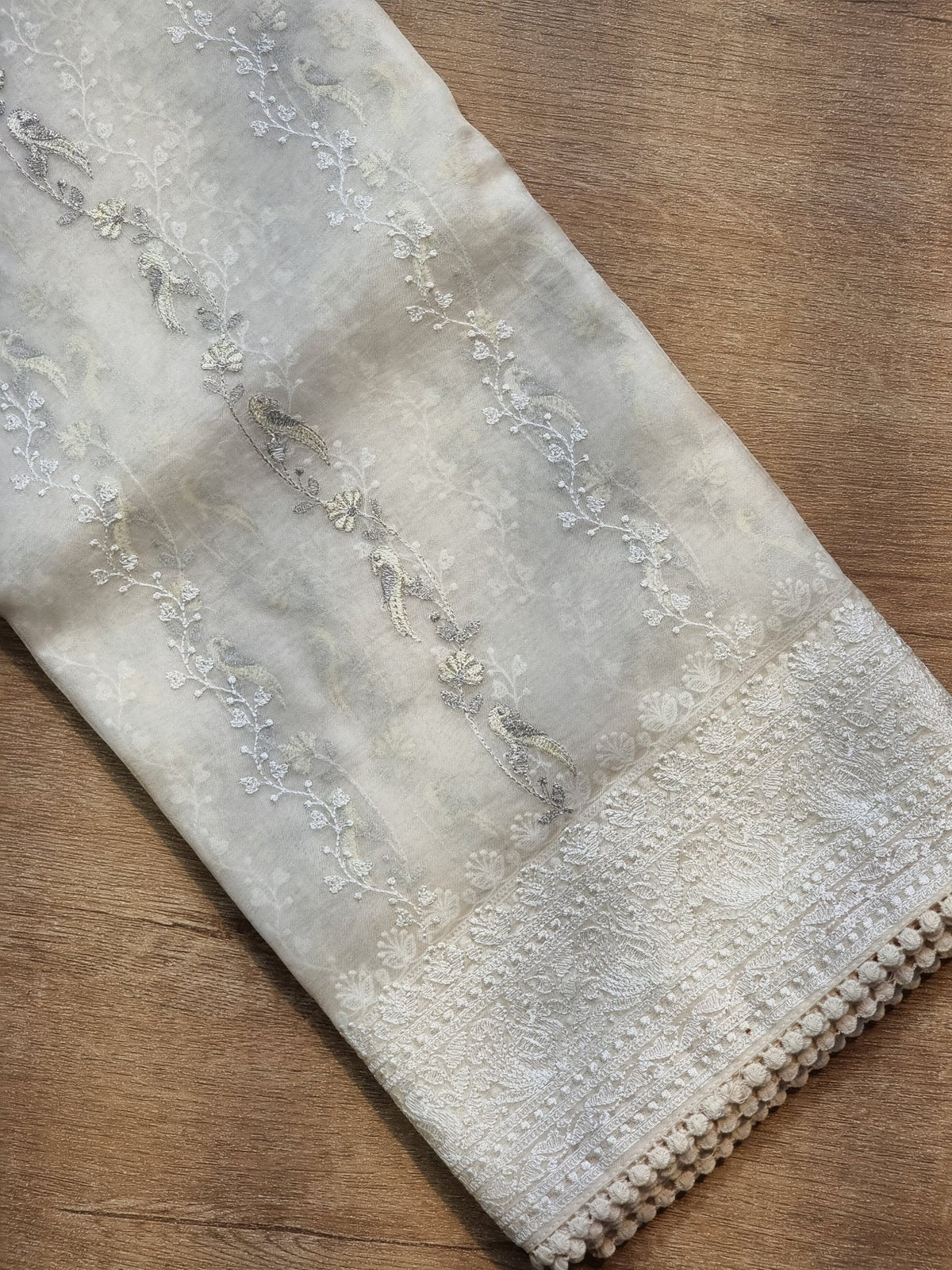 Pure Organza Silk Figure Latar Embroidery Saree - matching blouse detail
