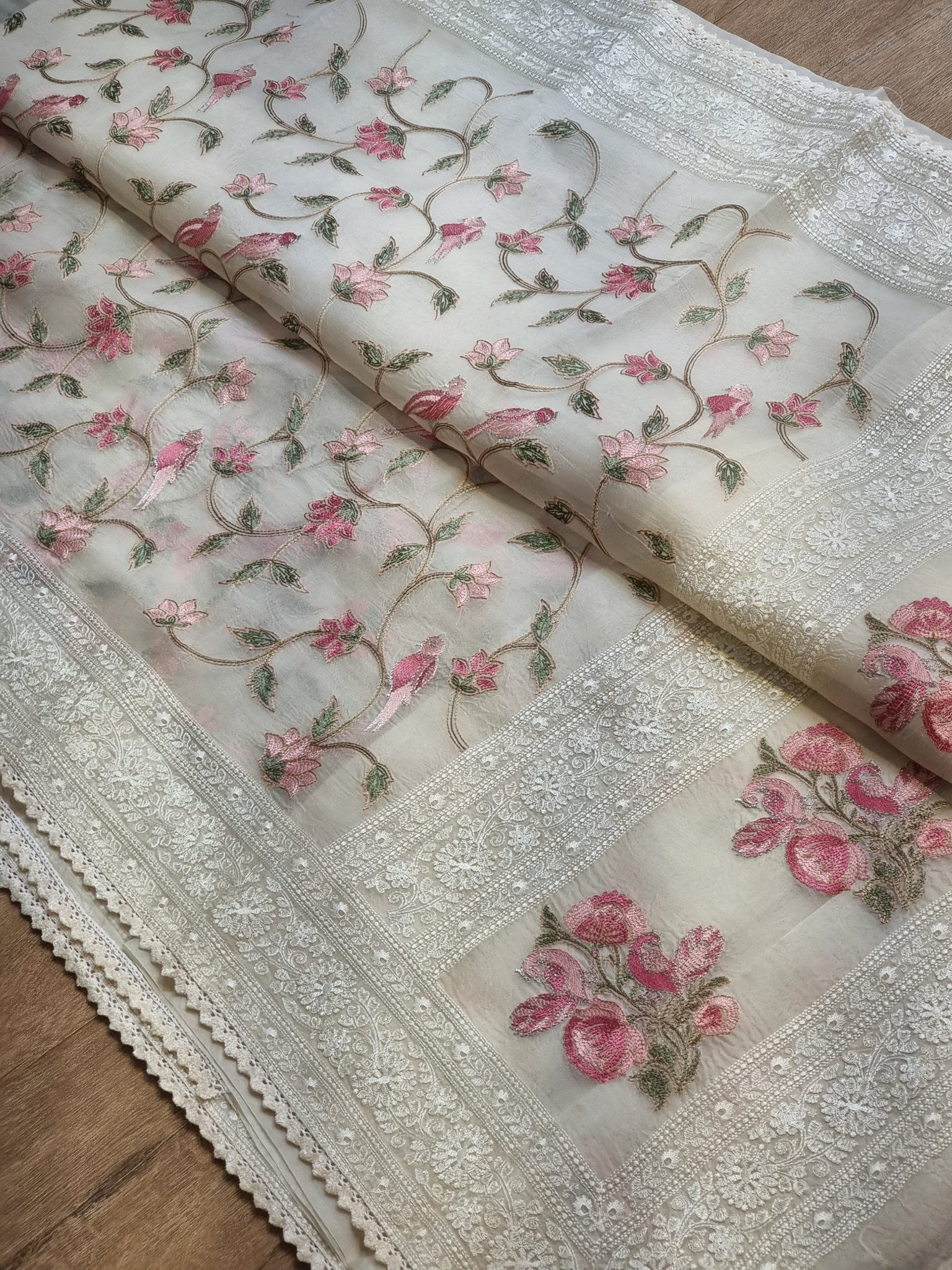 Pure Organza Silk Katha Chikankari Saree - border stitch work close-up