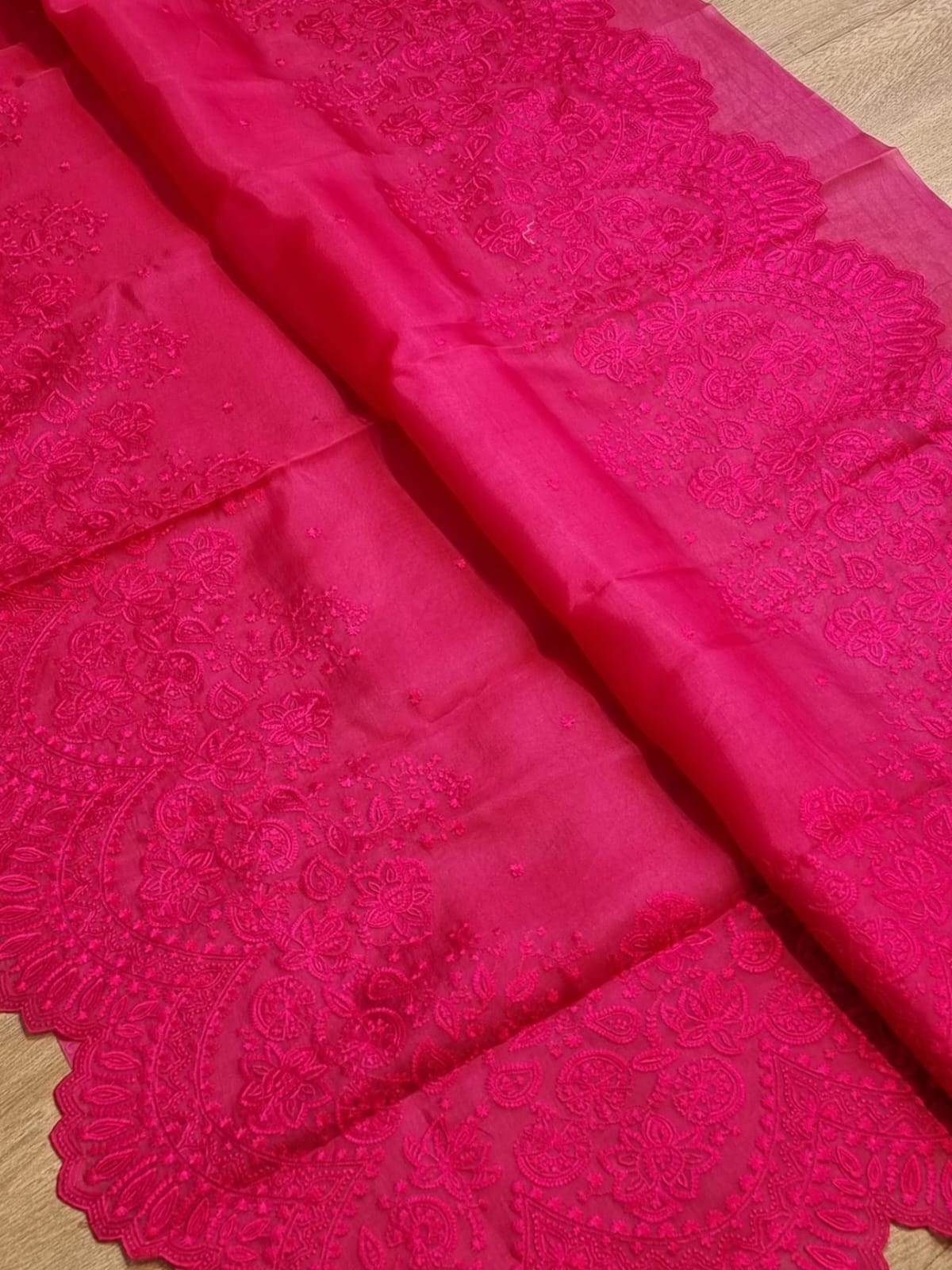 Pure Organza Silk Torani Cutwork Scallop Saree - fabric texture close-up
