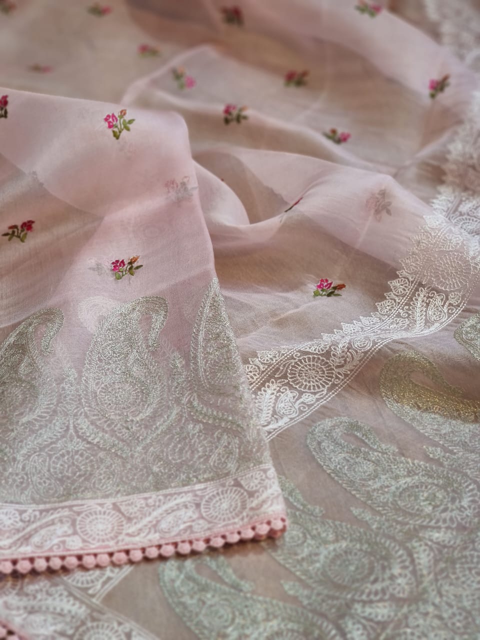 Pure Organza Silk Embroidery Zari Work Iscurt Buti Saree with crochet lace and sleeves work blouse - Resham Wala