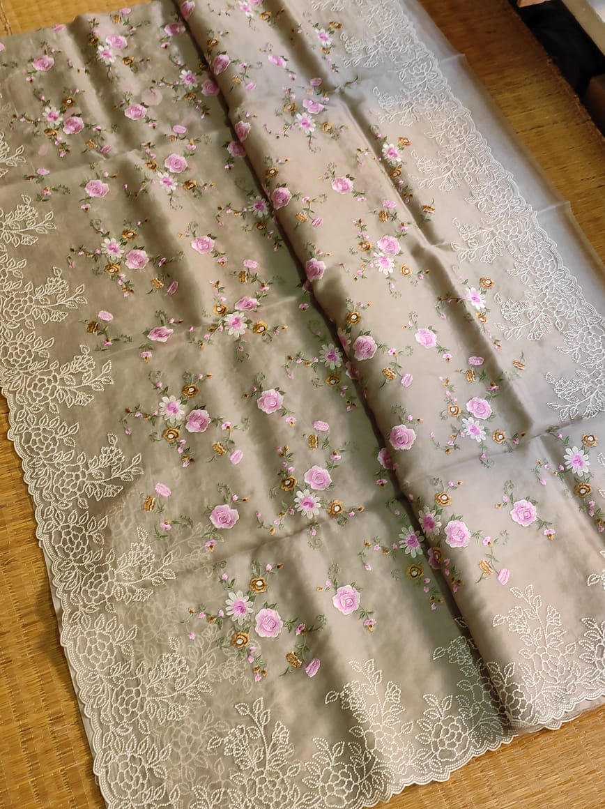 Pure Organza Silk Floral Pearl Cutwork Saree - floral embroidery detail