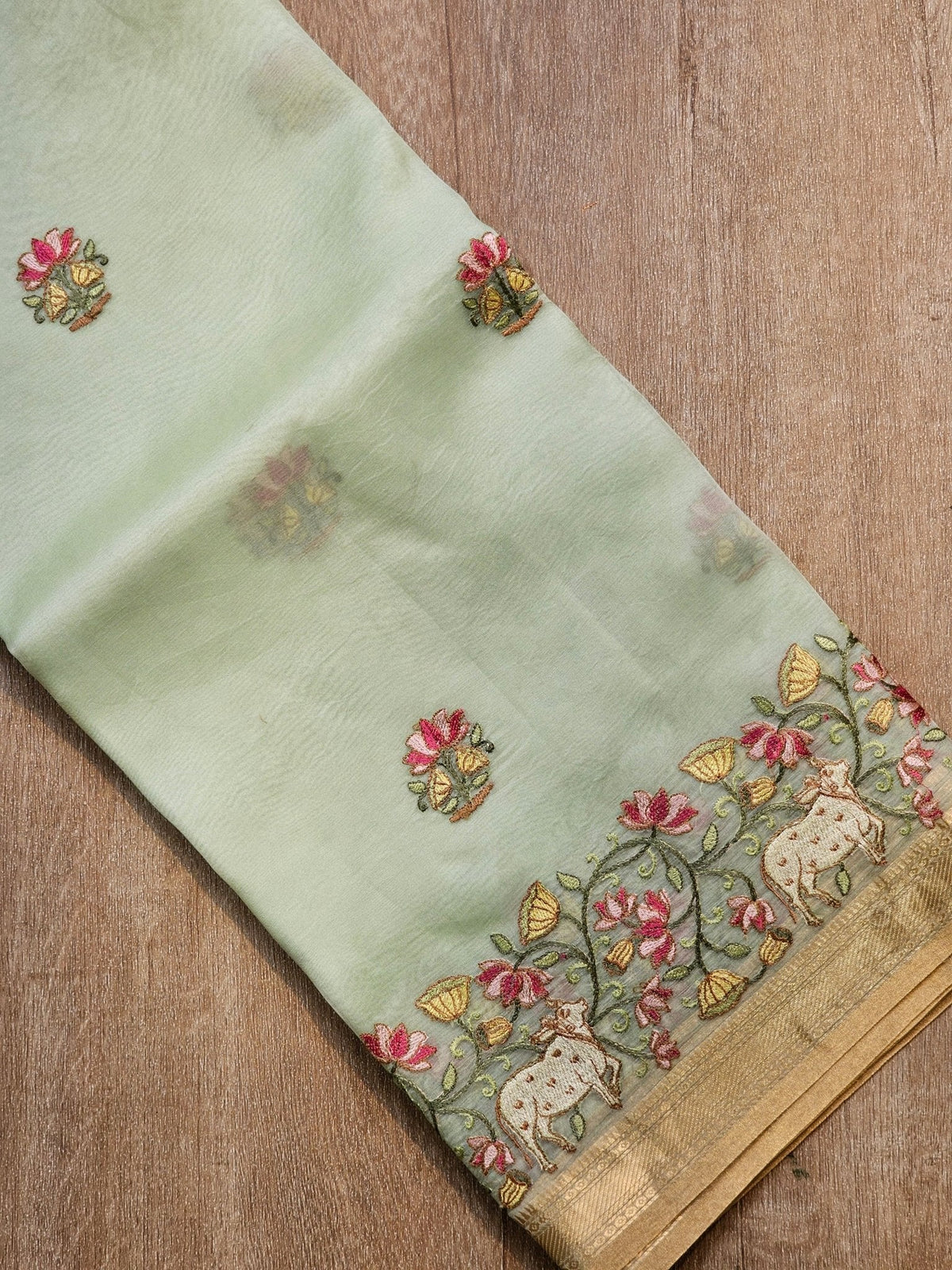 Pure Organza Silk Pichwai Embroidery Saree - waist drape view