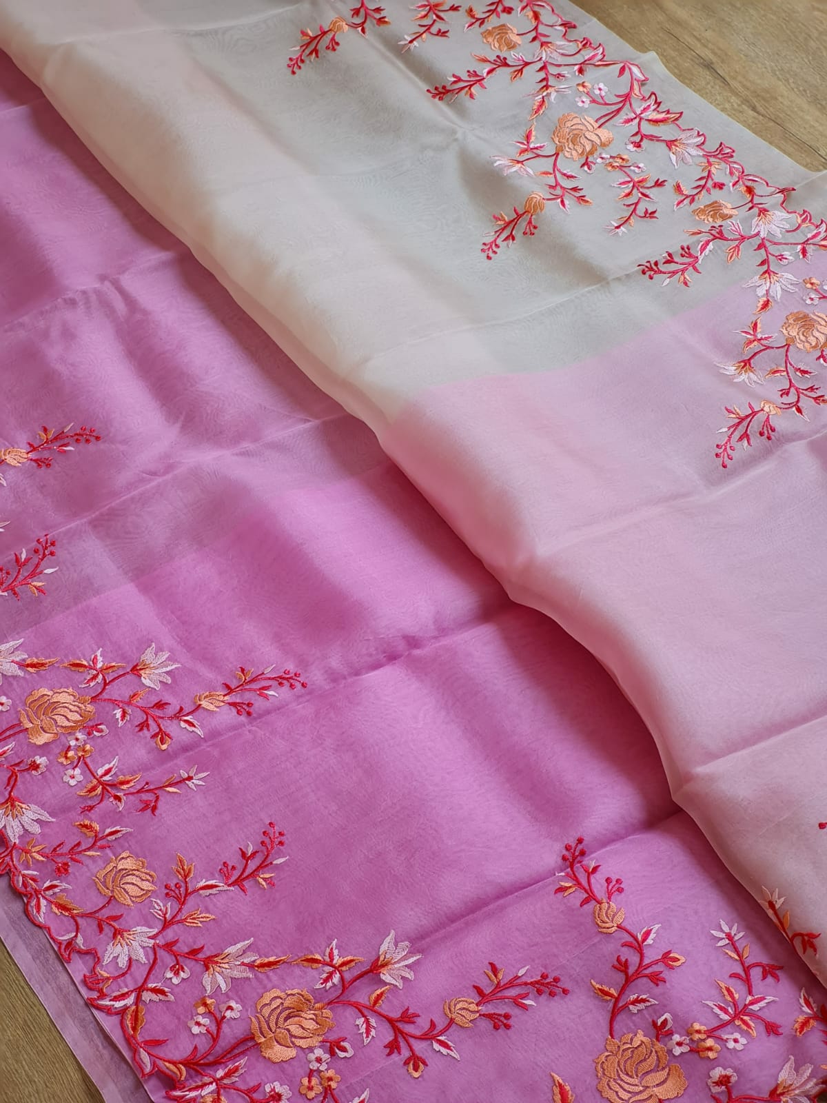 Pure Organza Silk Tilfy Embroidery Saree - Tilfy thread work detail