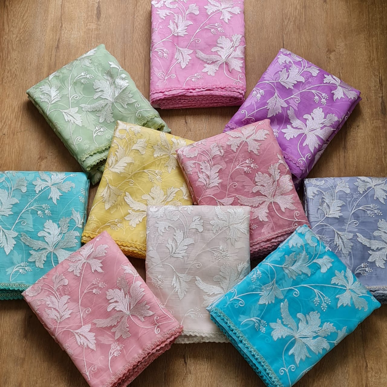 Pure organza silk Velvet Chikankari Saree with Velvet lace and heavy blouse - Resham Wala