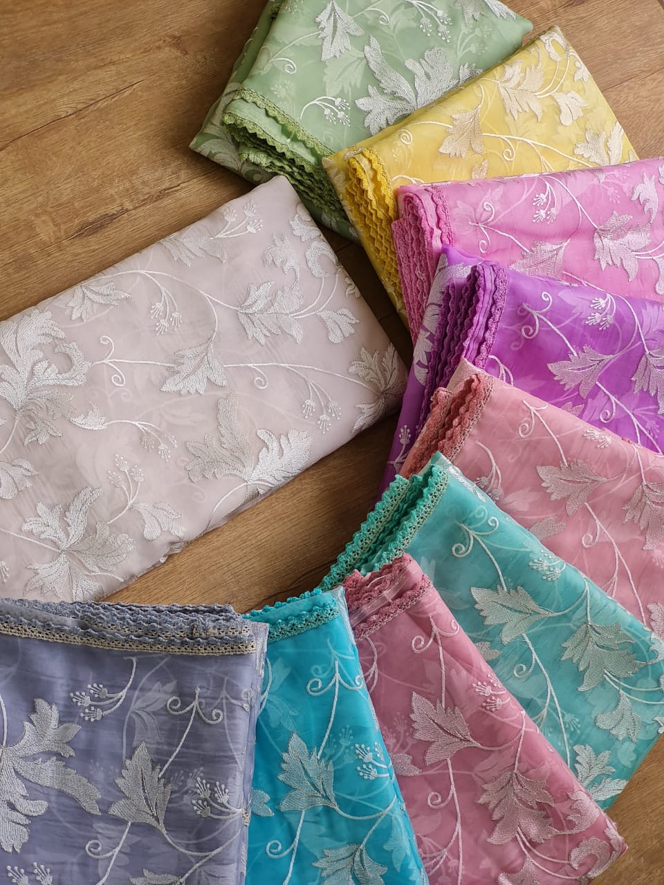 Pure organza silk Velvet Chikankari Saree with Velvet lace and heavy blouse - Resham Wala