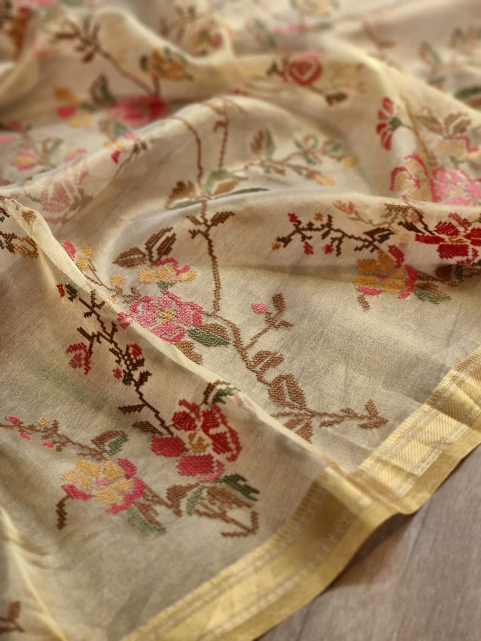 Pure Tissue Organza Silk Embroidery Cross stitch jaal with banarasi border and special tassels - Resham Wala