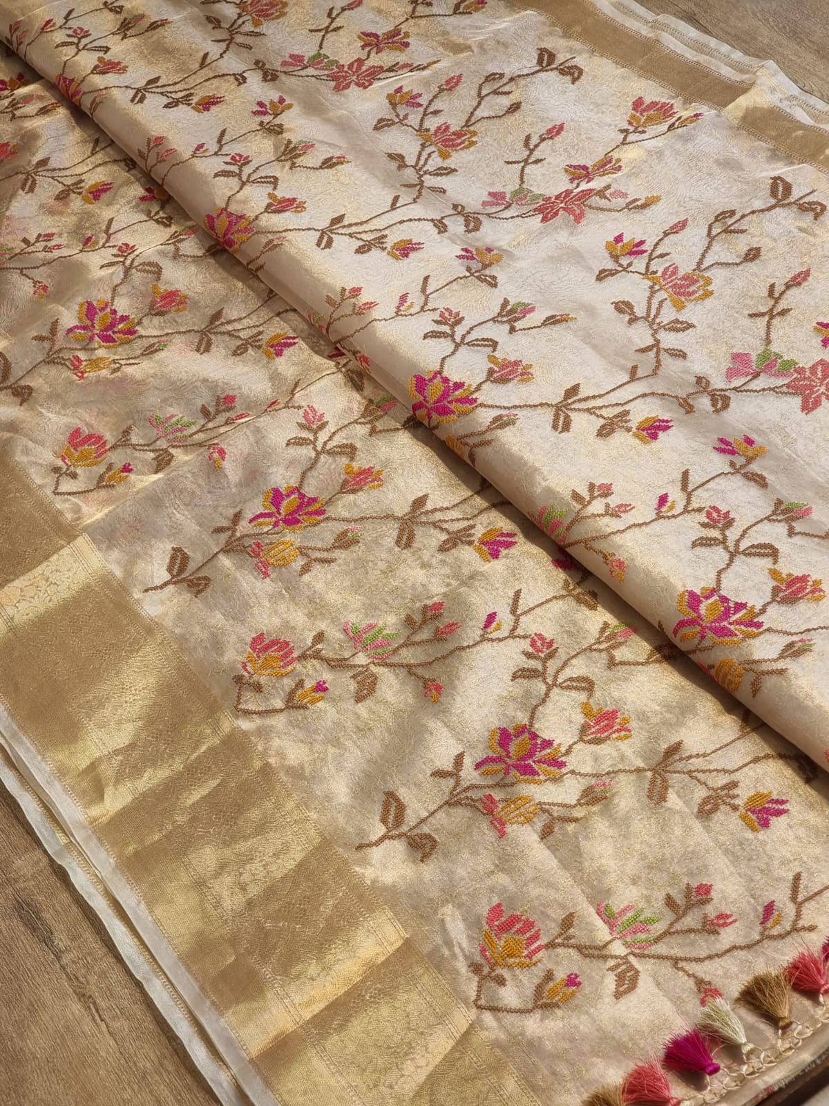 Petit Point Embroidered Tissue Silk Banarasi Saree - Banarasi border detail