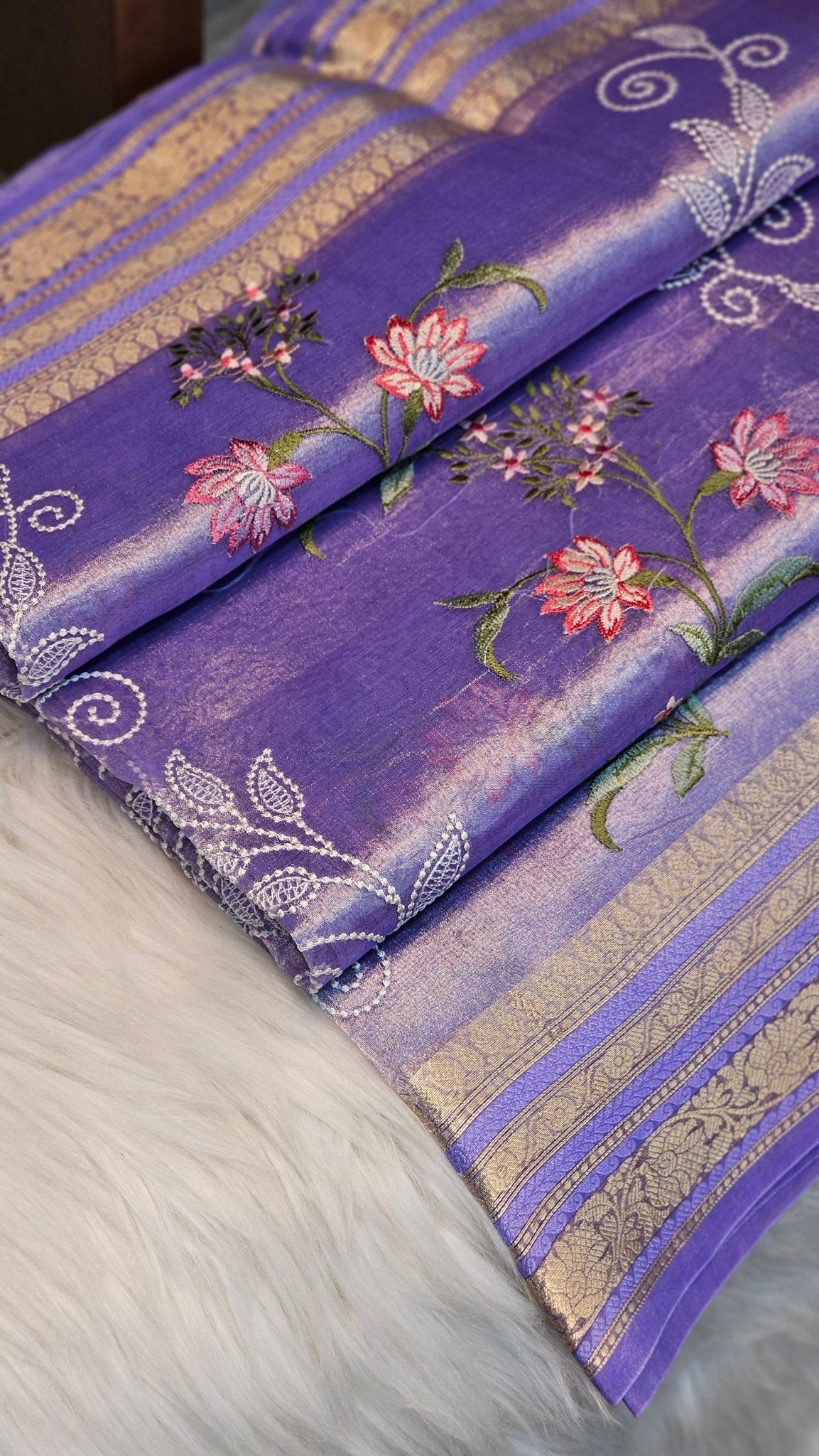 Luxurious Pure Tissue Organza Silk Katan Floral Embroidery Saree - Resham Wala