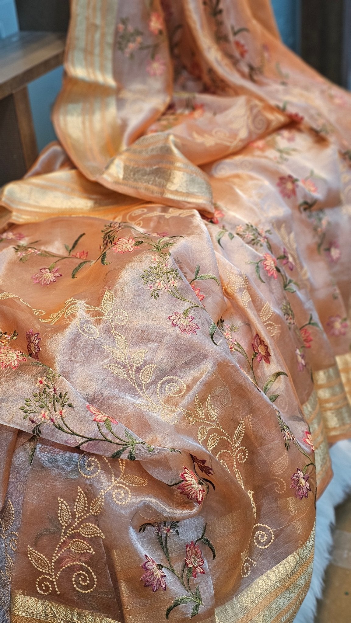 Luxurious Pure Tissue Organza Silk Katan Floral Embroidery Saree - Resham Wala