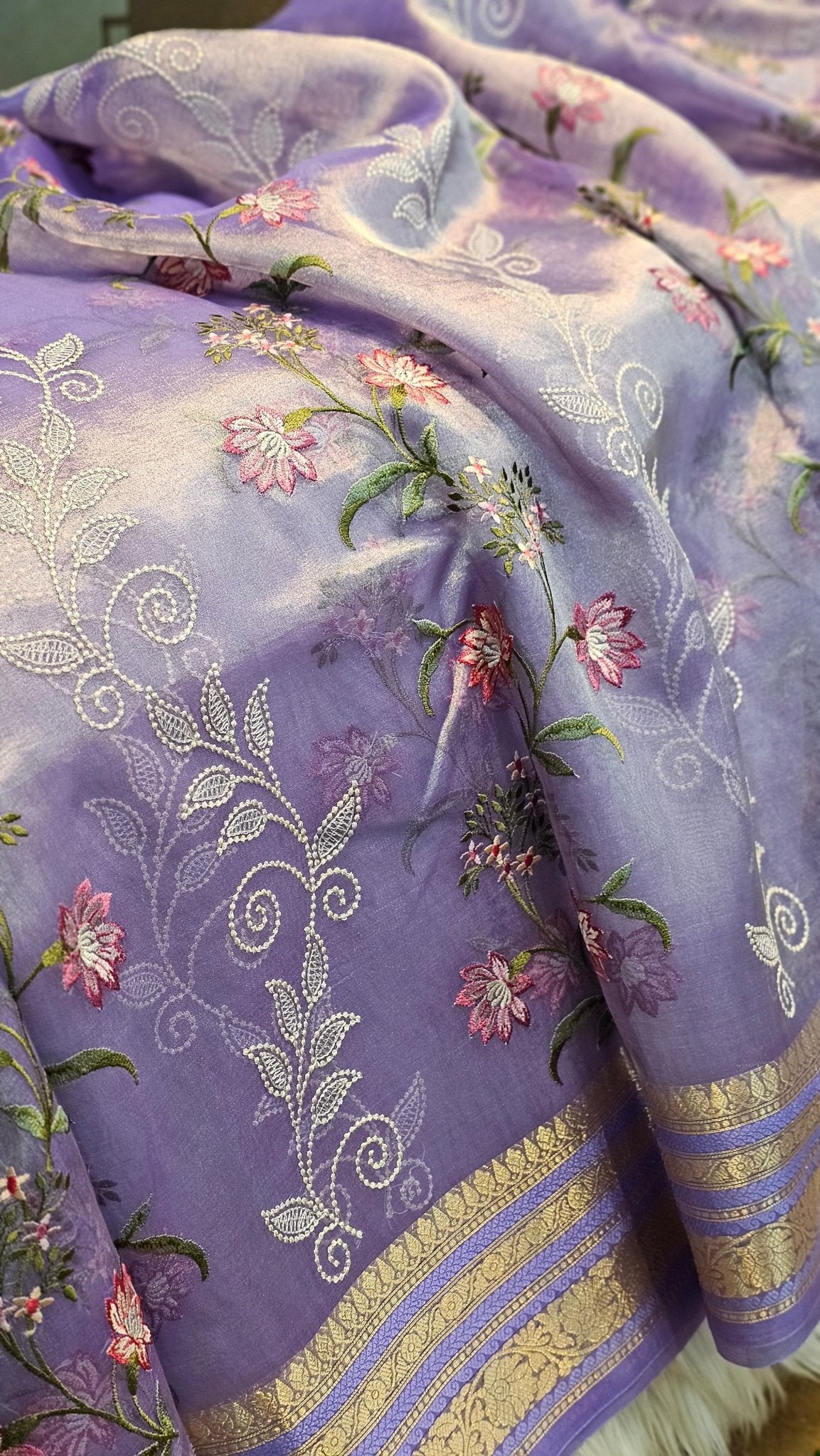 Luxurious Pure Tissue Organza Silk Katan Floral Embroidery Saree - Resham Wala