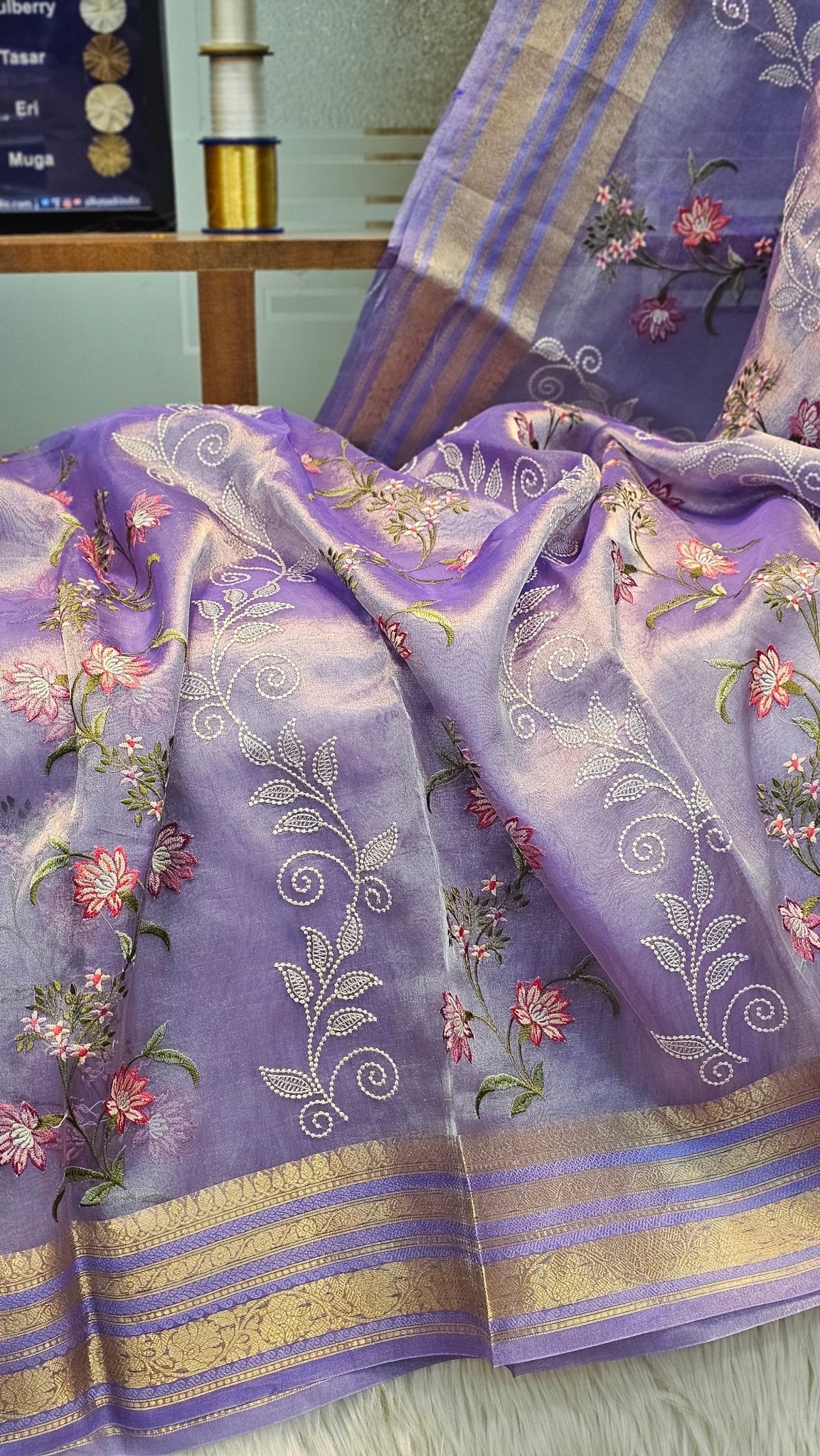 Luxurious Pure Tissue Organza Silk Katan Floral Embroidery Saree - Resham Wala